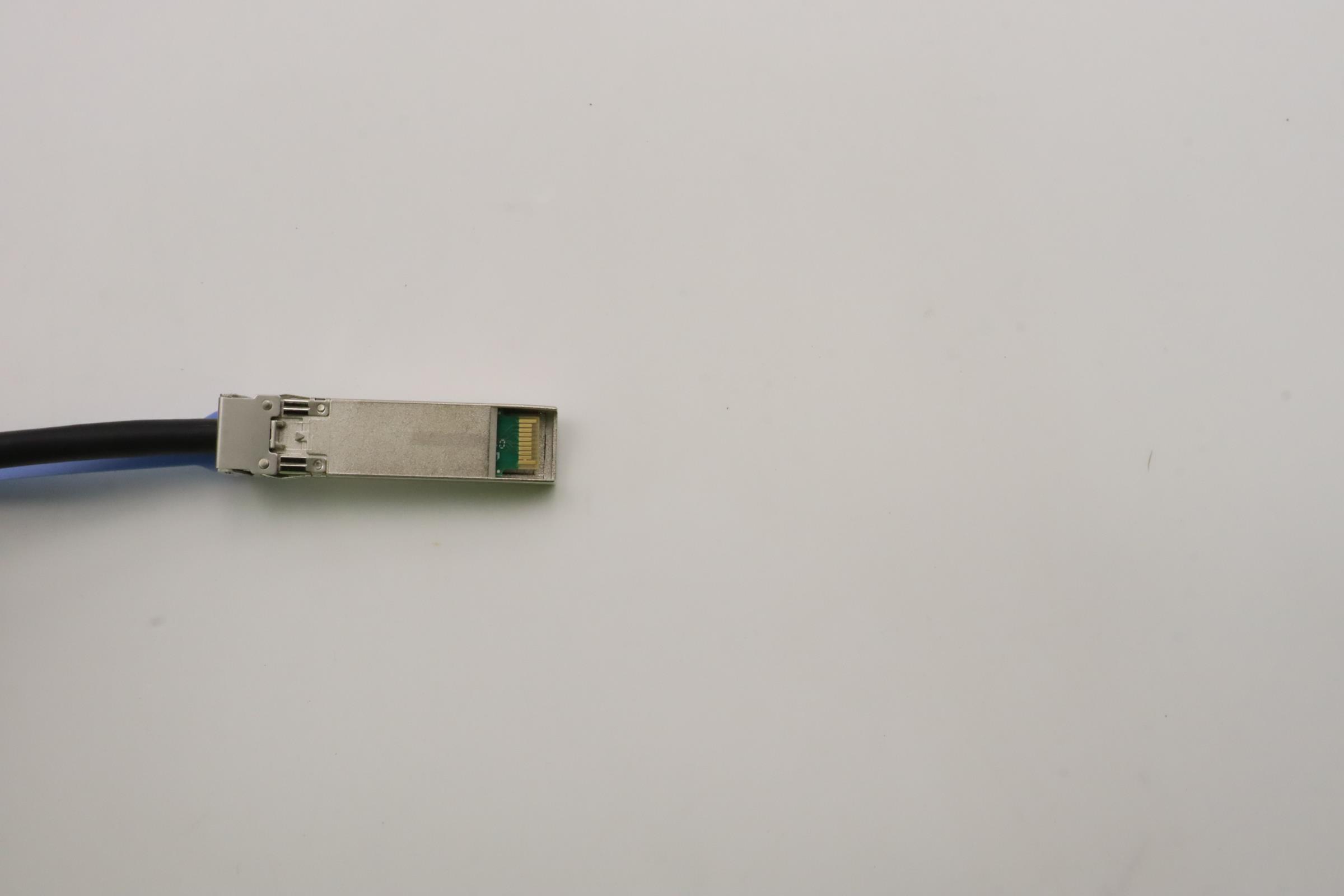 00D6150 - Original Lenovo 7m Passive DAC SFP+ Cable, 00D6151