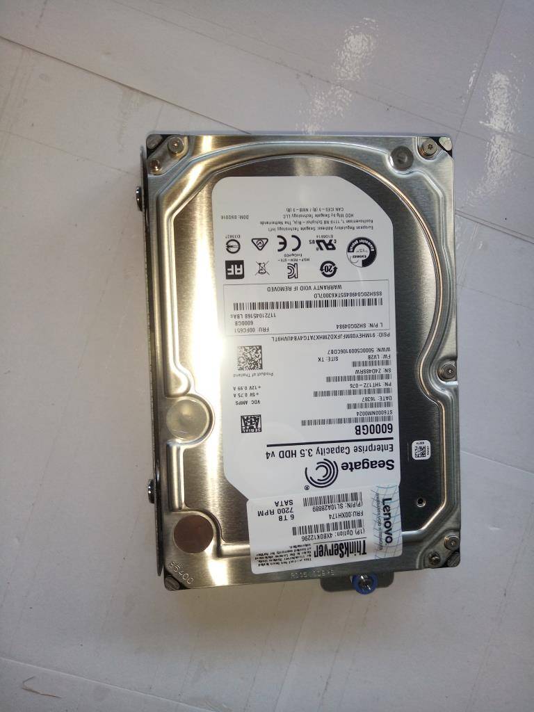 Lenovo Rack Server - RS160 (ThinkServer) HARD DRIVES - 00XH174