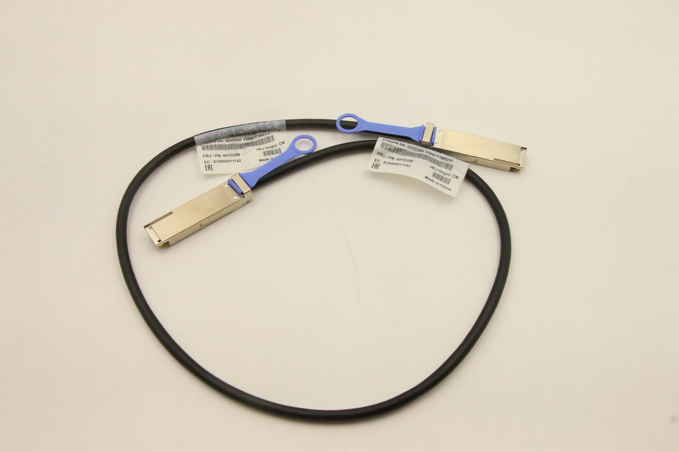 Lenovo STA RAID 930-16i 4GB Flash CABLES - 00YD299
