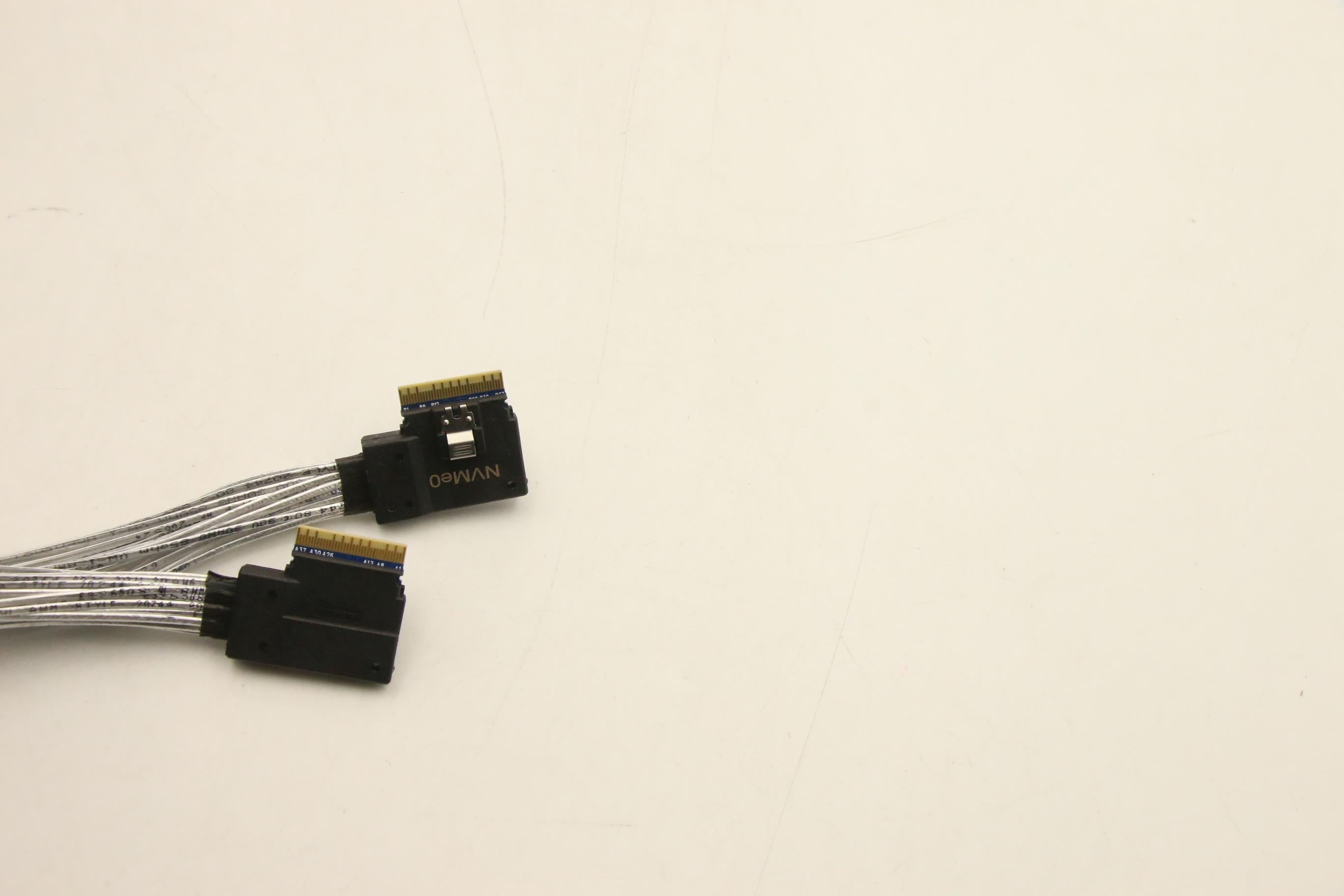 01KN073 - Original Lenovo On Board to 2U 8x2.5" HDD BP NVMe Cable, 4XH7A08766
