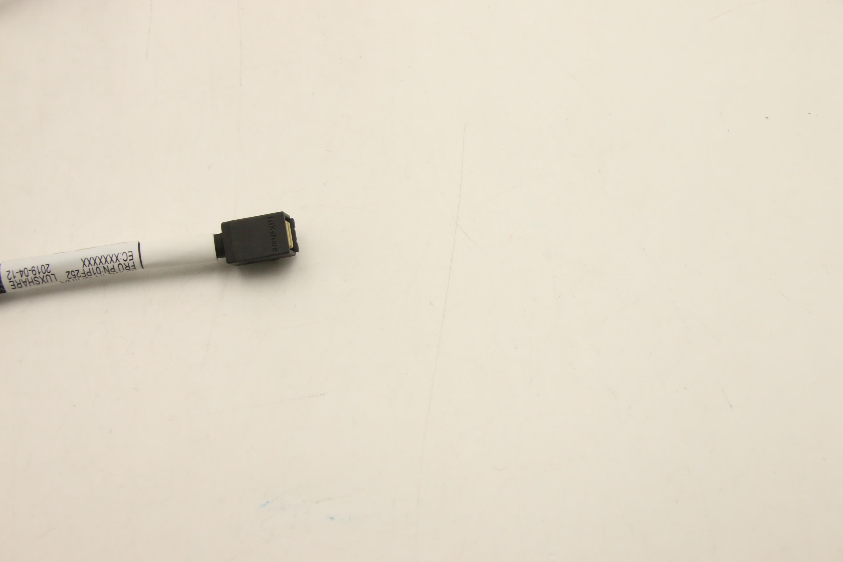 01PF252 - Original Lenovo 8X3.5" BP SIGNAL,300mm, 4XF7A81457