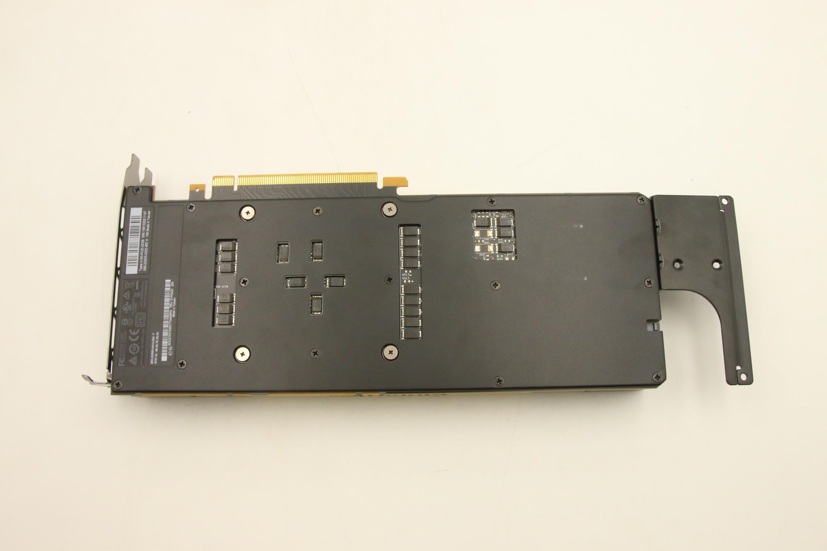 Lenovo STA RAID 930-16i 4GB Flash ADAPTERS - GPU - 01PG422