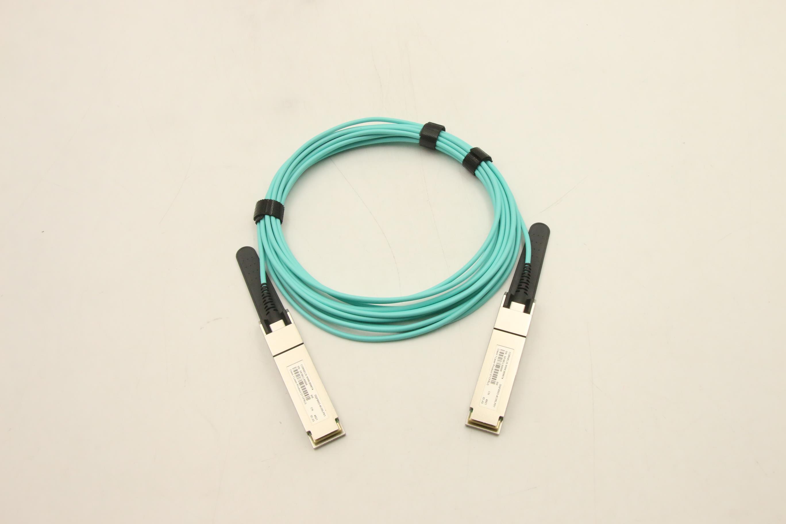 Lenovo STA RAID 930-16i 4GB Flash CABLES - 03GX243
