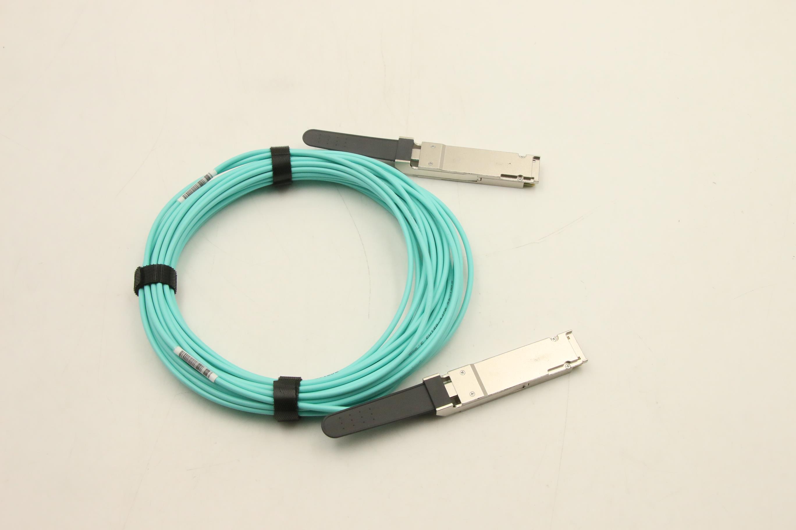 Lenovo STA RAID 930-16i 4GB Flash CABLES - 03GX244