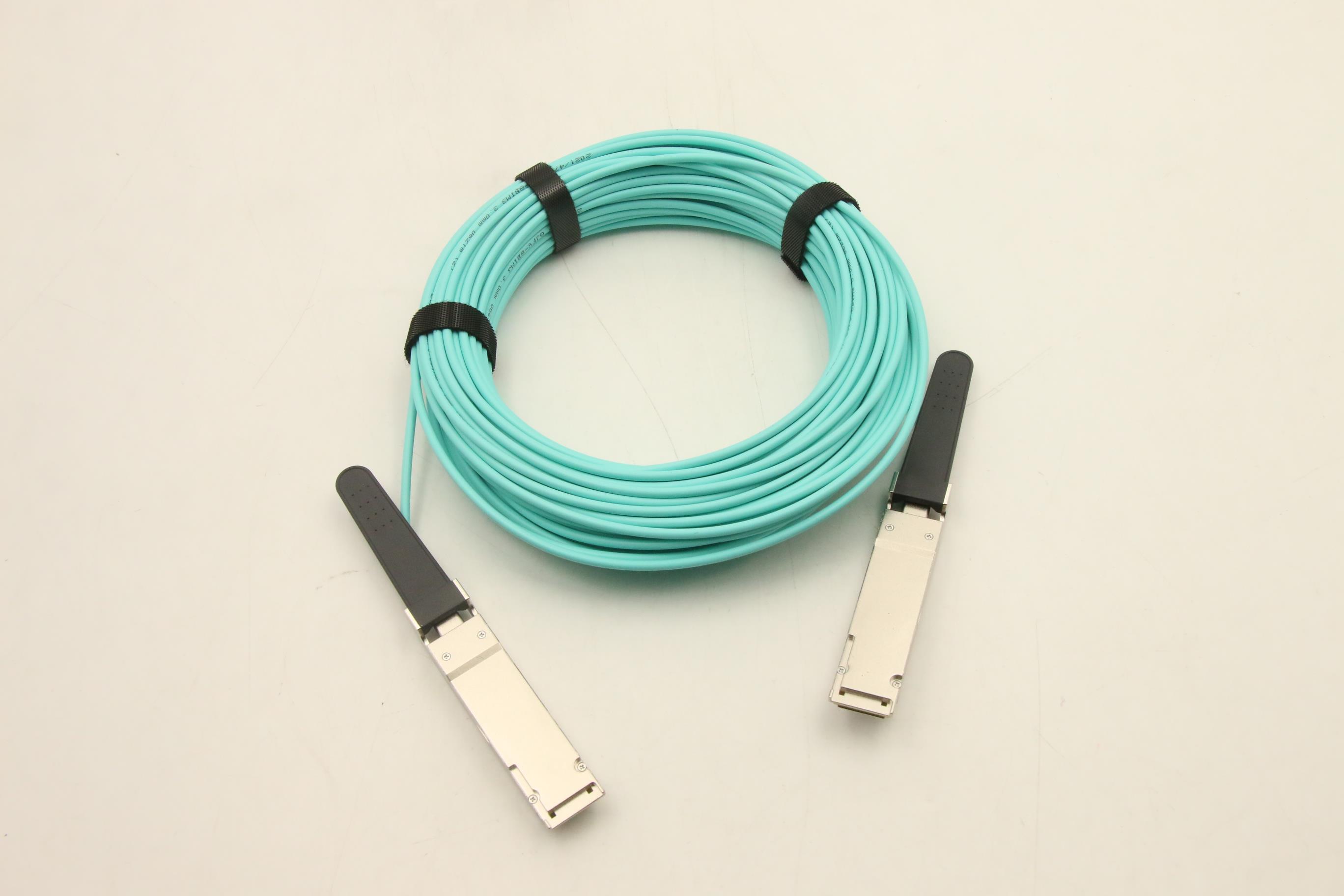 Lenovo STA RAID 930-16i 4GB Flash CABLES - 03GX246