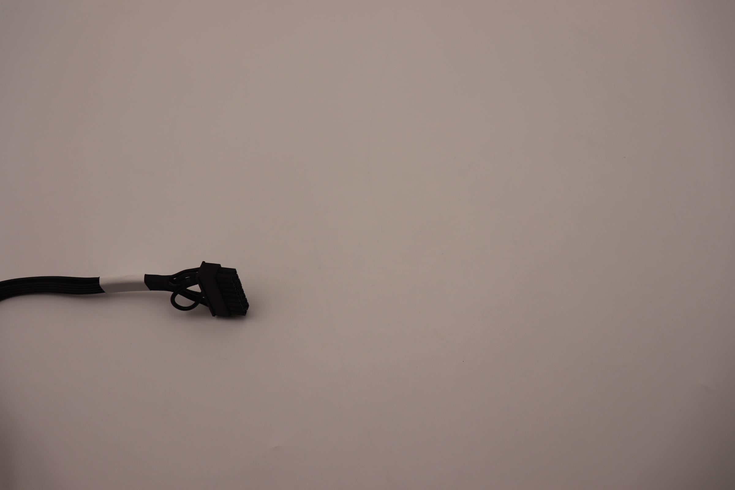 03HC064 - Original Lenovo Cable,Internal,4xSATA+16pin Power To 4xSAS,380mm