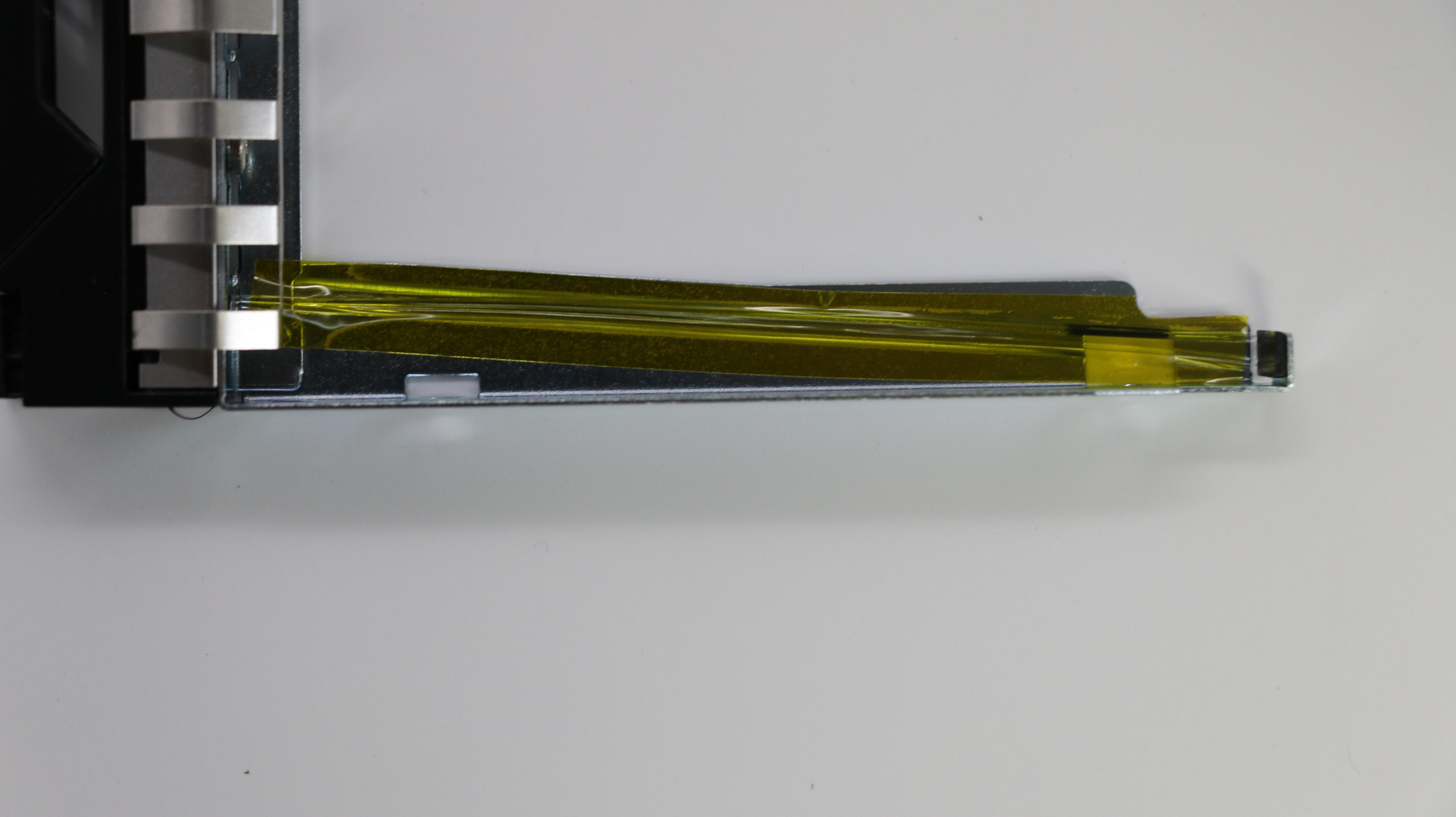 03T8147 - Original Lenovo AVC HS 2.5"HDD Tray V1.0