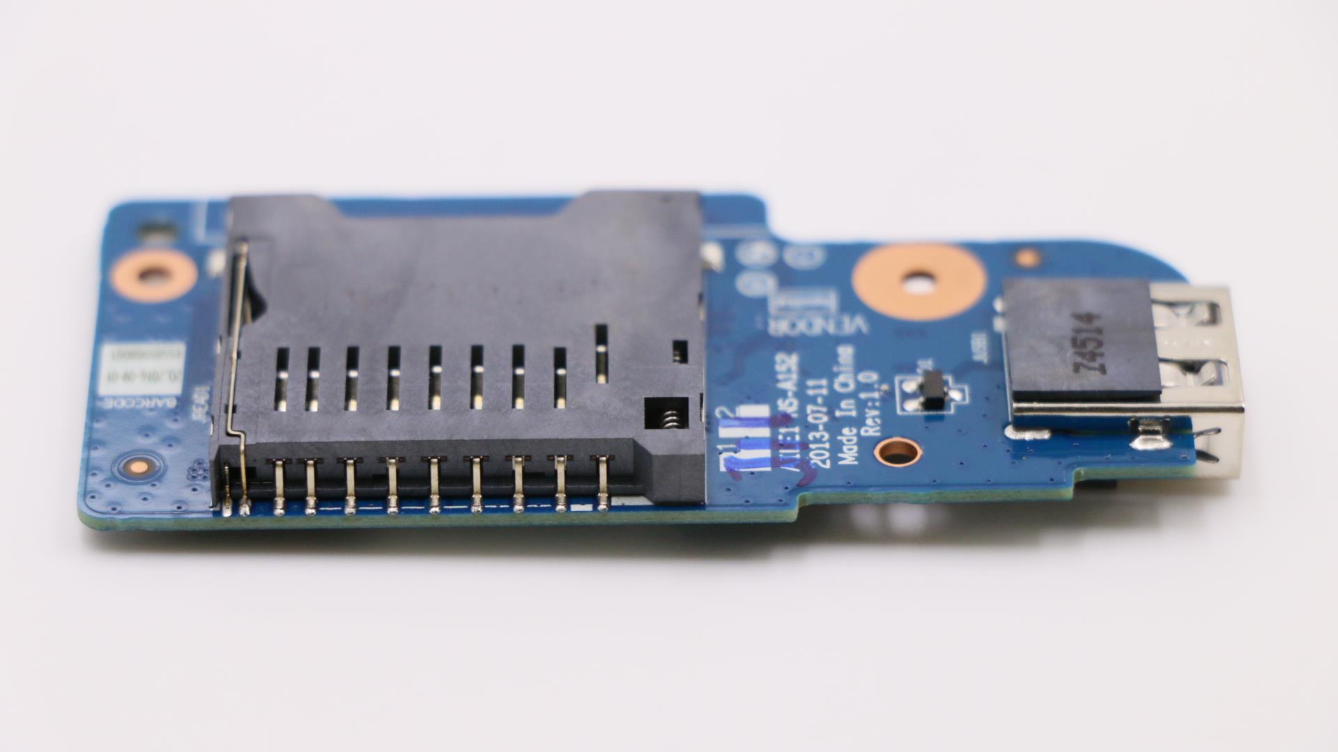 04X4340 - Original Lenovo FRU 14W SB card reader and USB