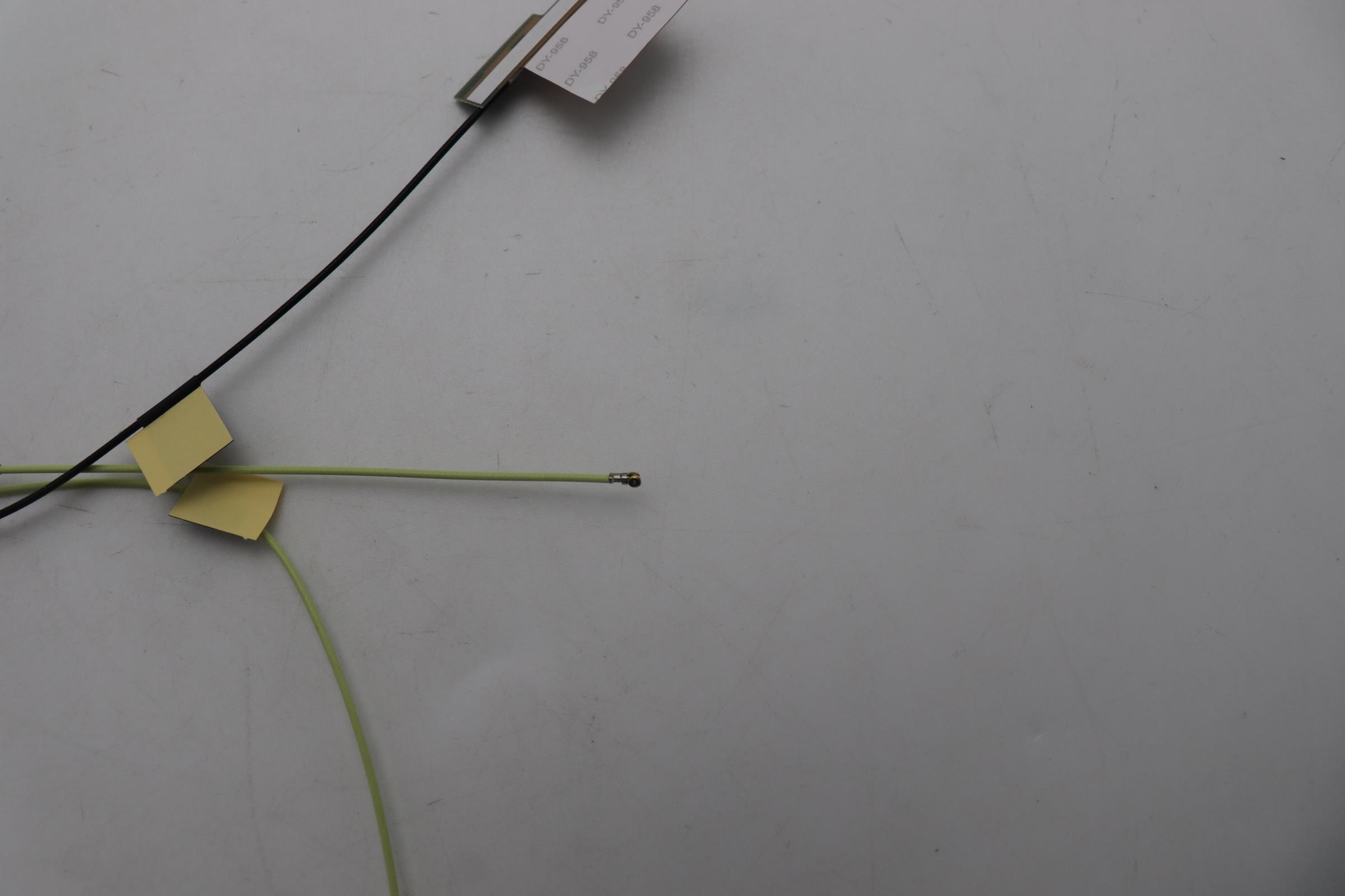 5A30Z88263 - Original Lenovo ANTENNA FRU ANT,AL,WLAN,Main+ AUX,Blanc