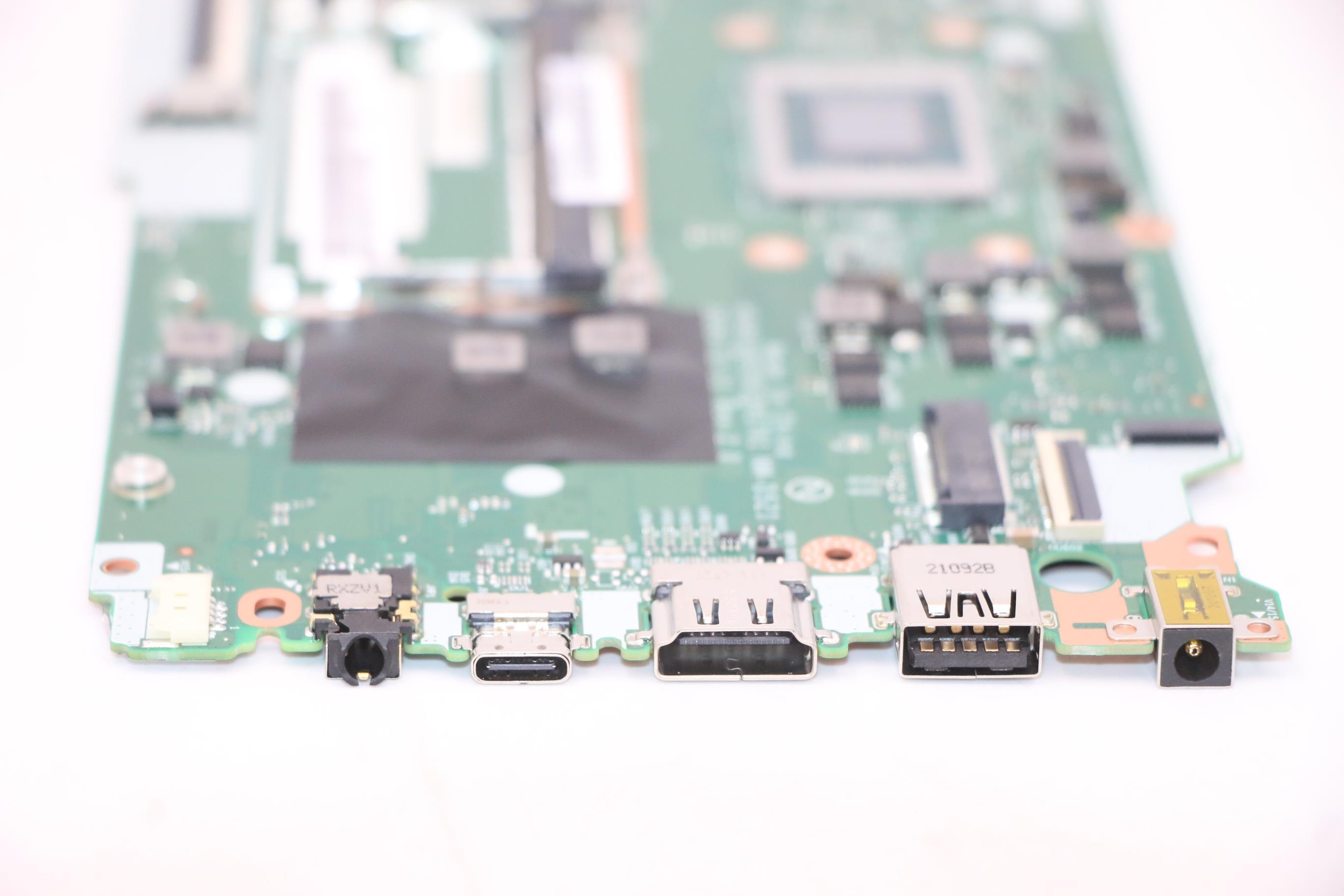 5B21B85215 - Original Lenovo MB L82KT WIN R35300U_UMA_4G