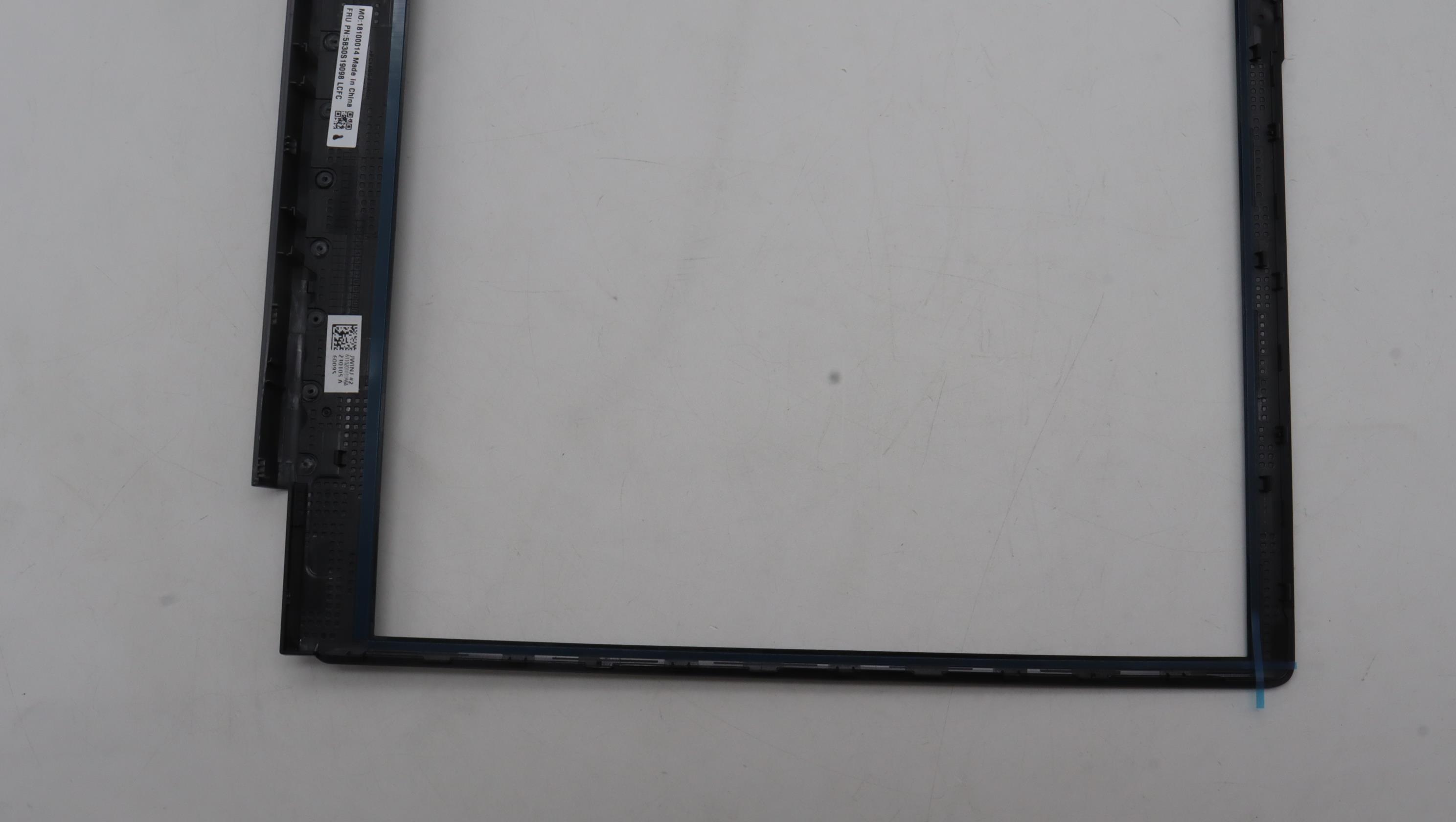 5B30S19098 - Original Lenovo BEZEL Bezel L 82YU B AG IMR