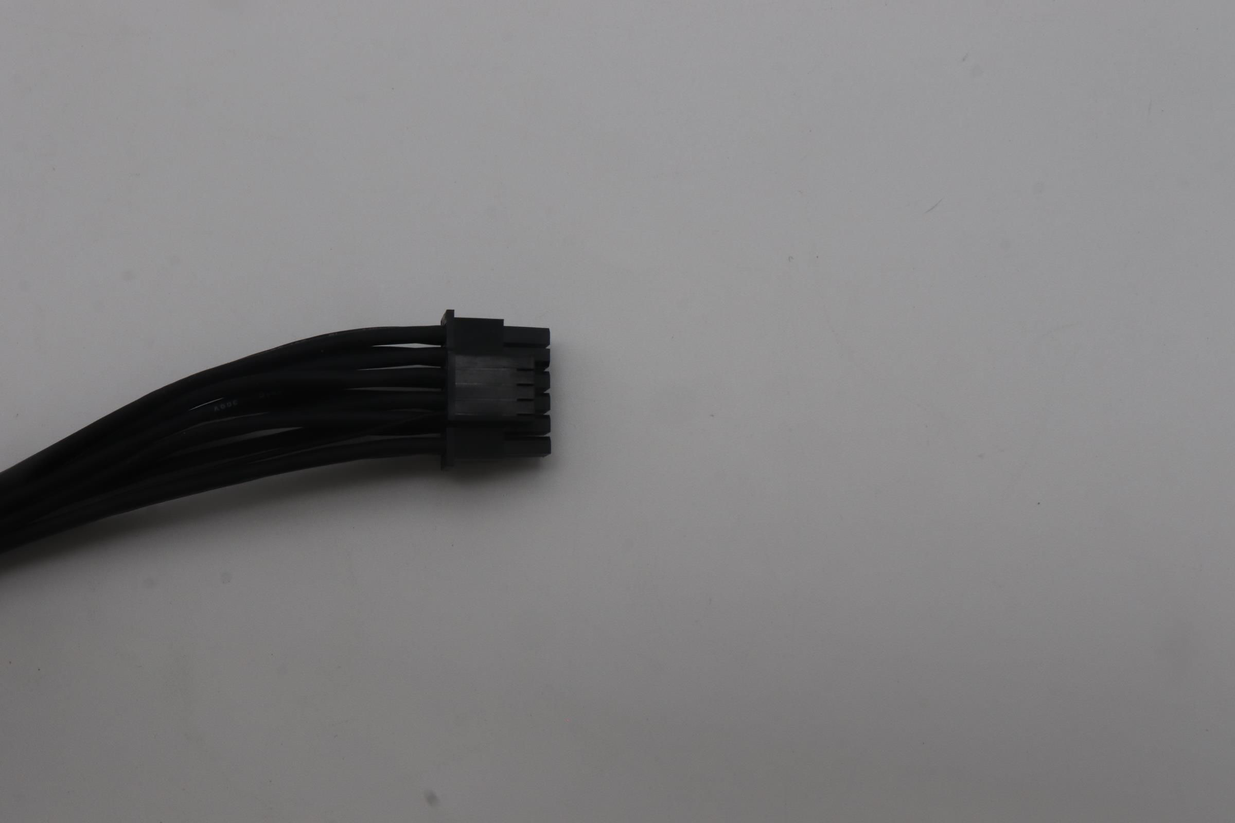 5C10U58794 - Original Lenovo Cable 200mm 8p to 2X6+4 PWR Cable