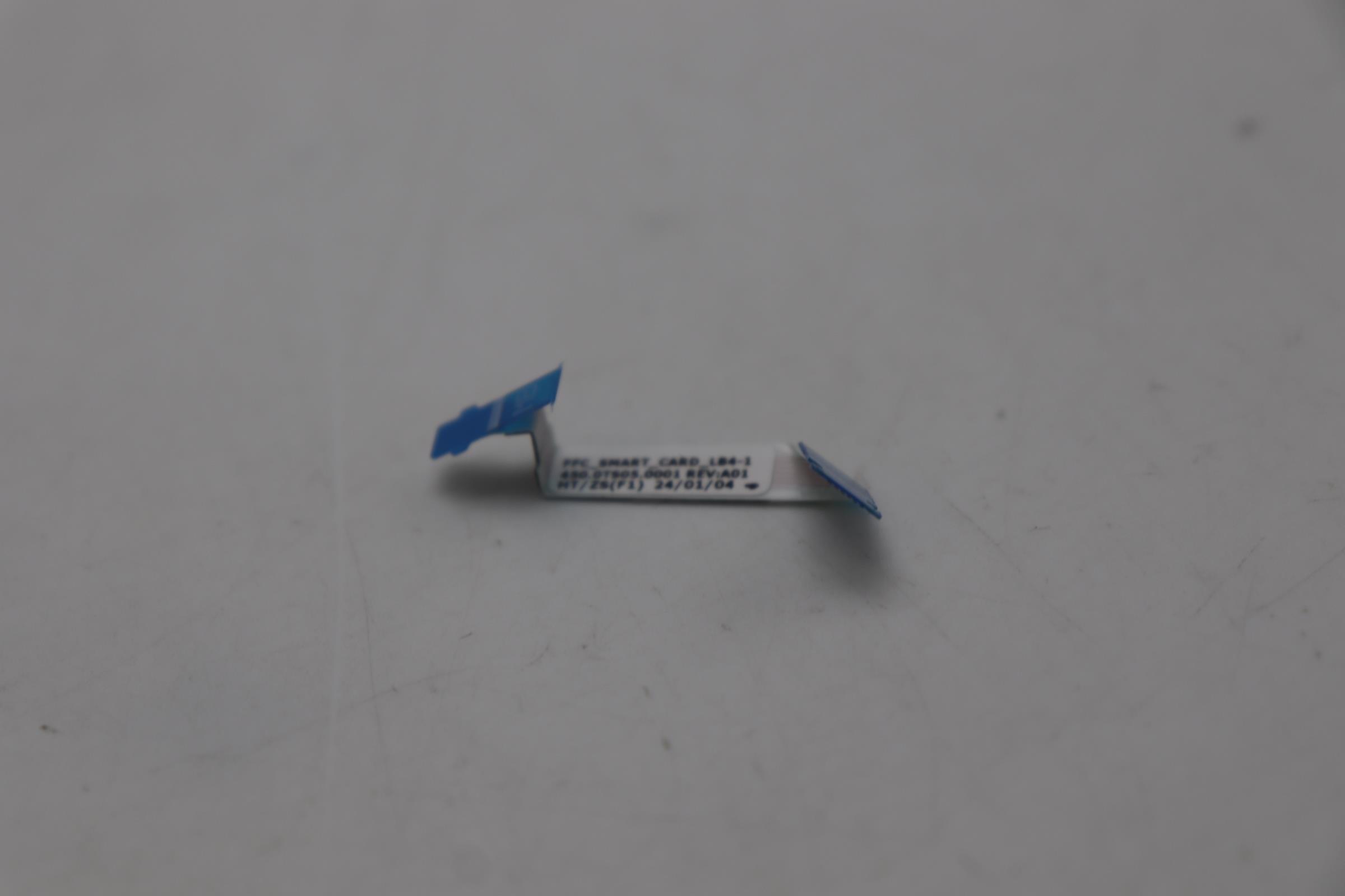 5C11P26231 - Original Lenovo CABLE FRU Cable, Smart card FFC, BLANC