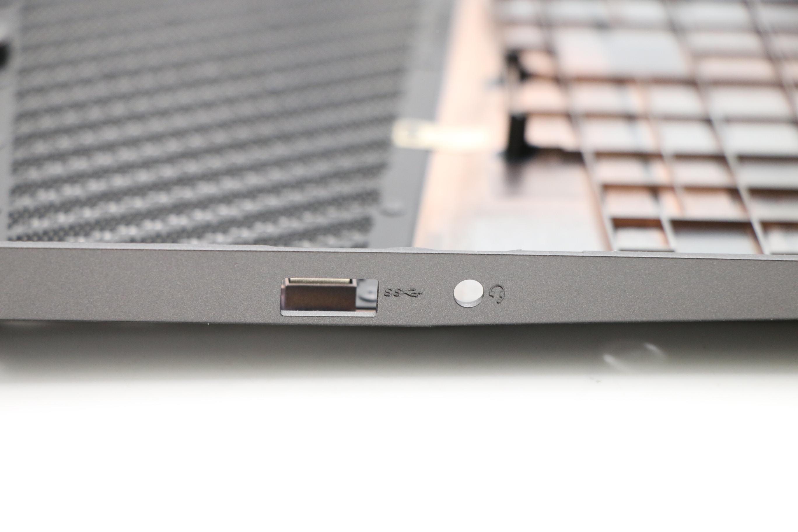 5CB0U42899 - Original Lenovo Lower Case  L 81Q5