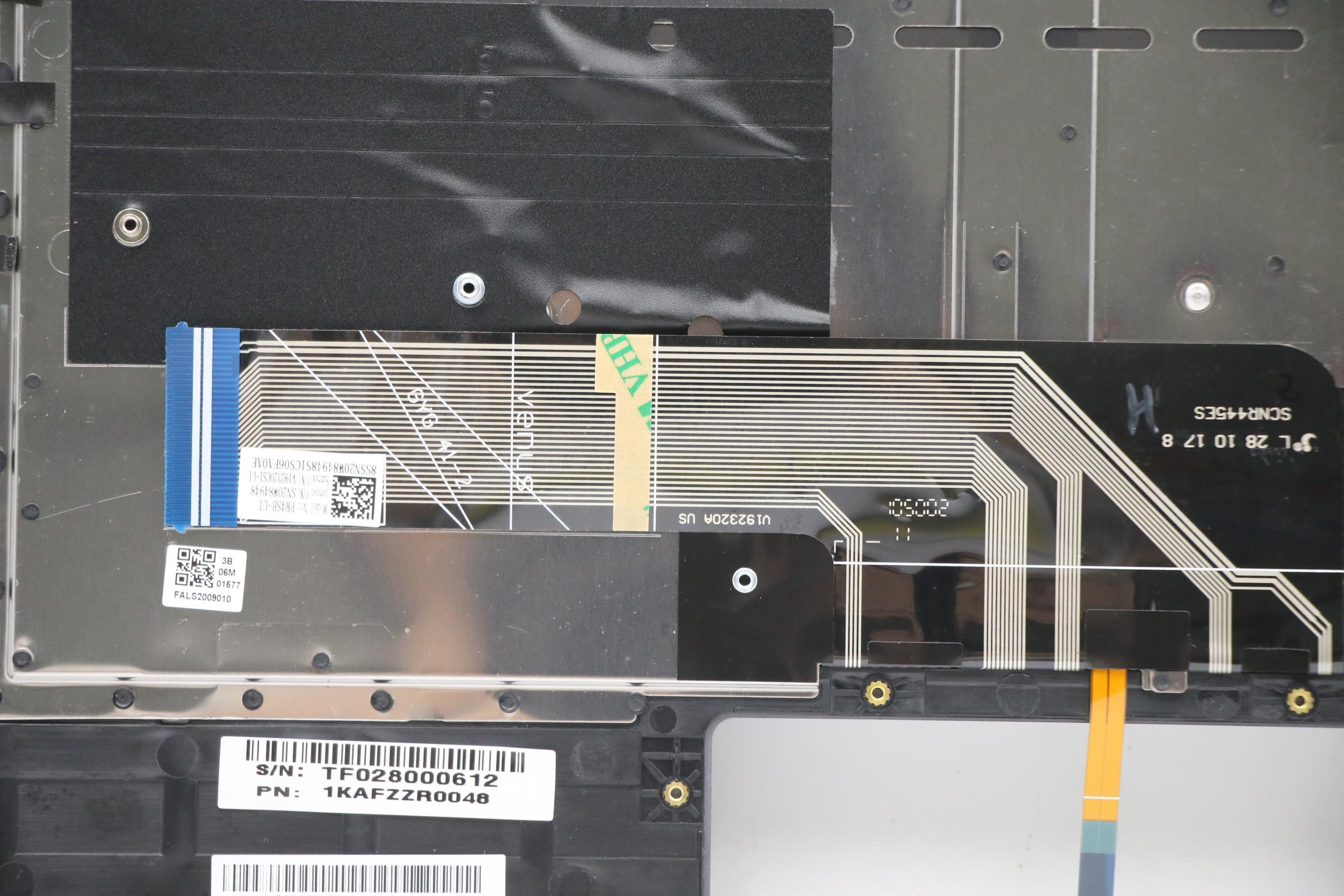 5CB0X55868 - Original Lenovo Upper Case ASM_US INTE Q82A1 GY