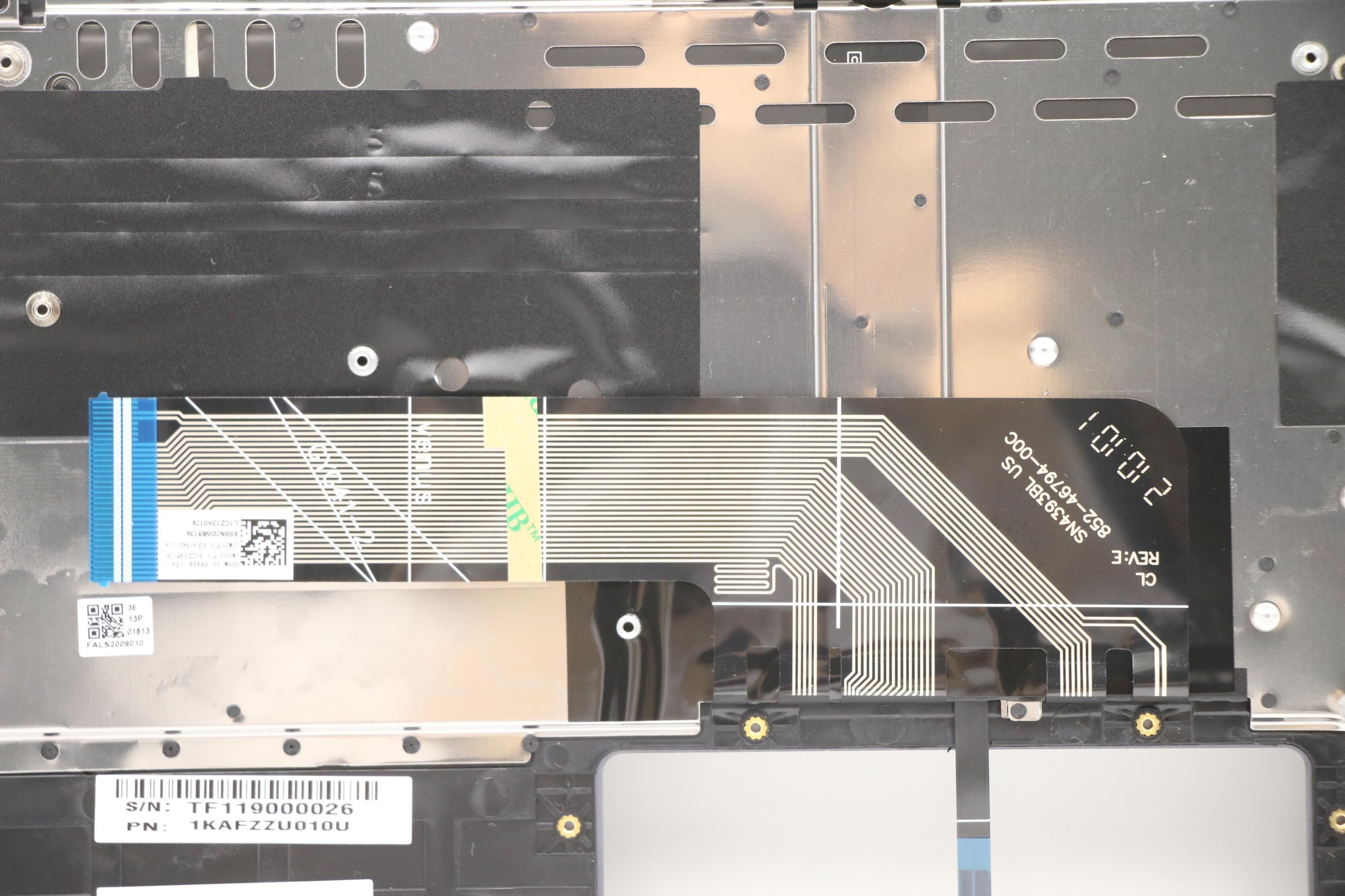 5CB0X55961 - Original Lenovo Upper Case ASM_USA Q82A4 GY