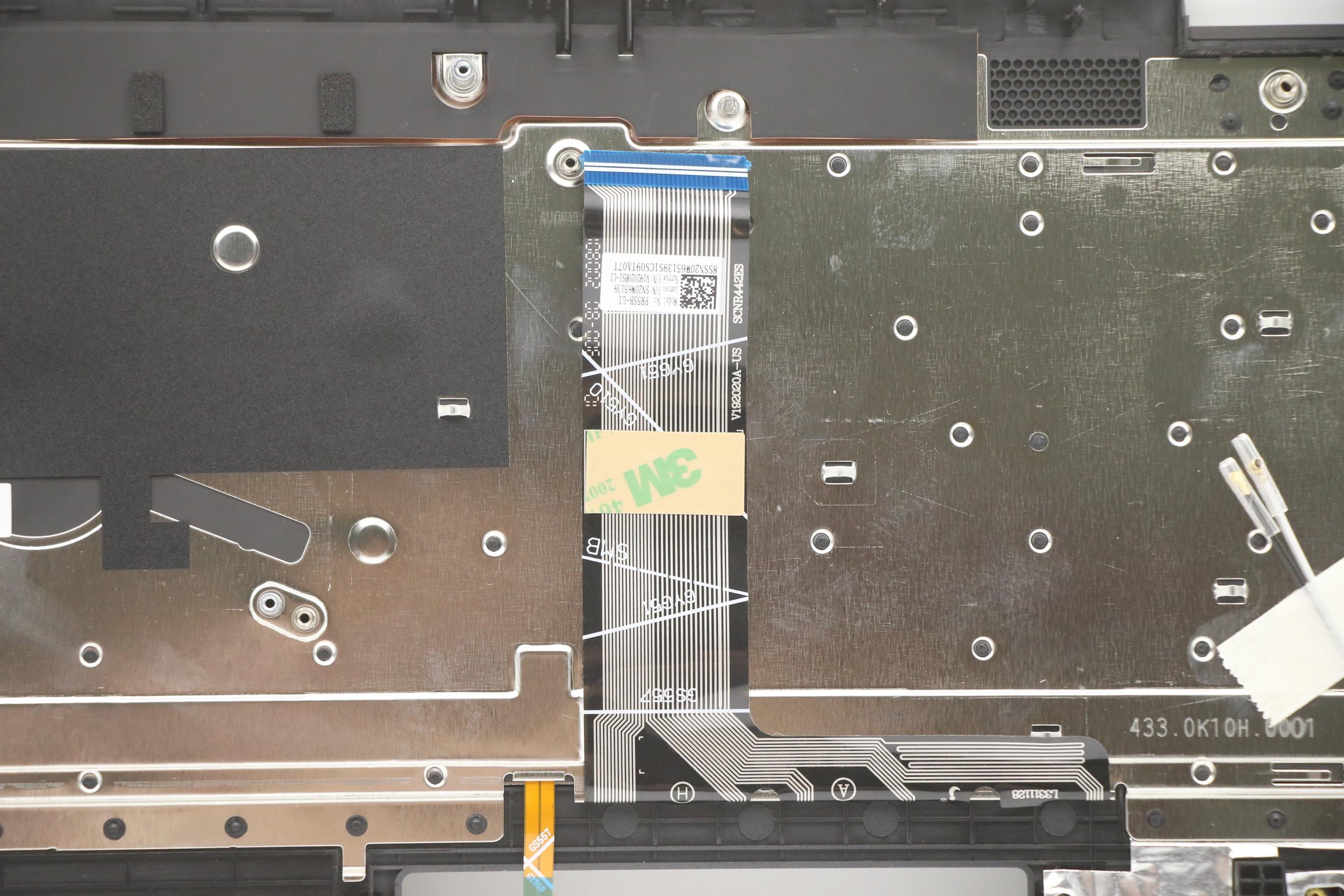 5CB0Y99243 - Original Lenovo Upper Case ASM_US INTE W 81X3 GY