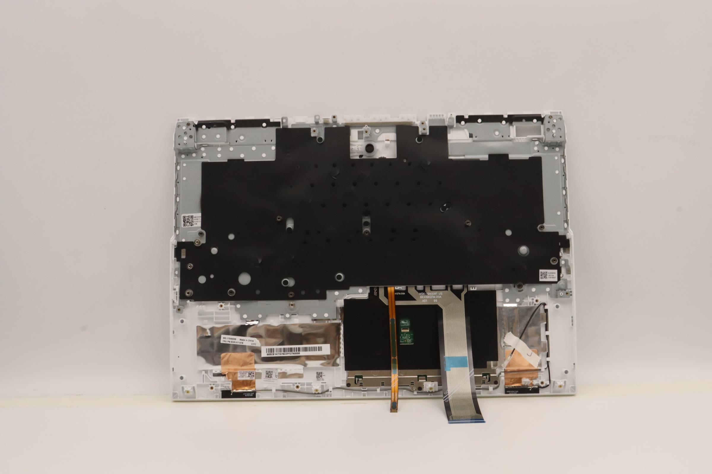 5CB1H71078 - Original Lenovo Keyboard with Upper Cover (Palmrest), English, 82RG, ST W/BU