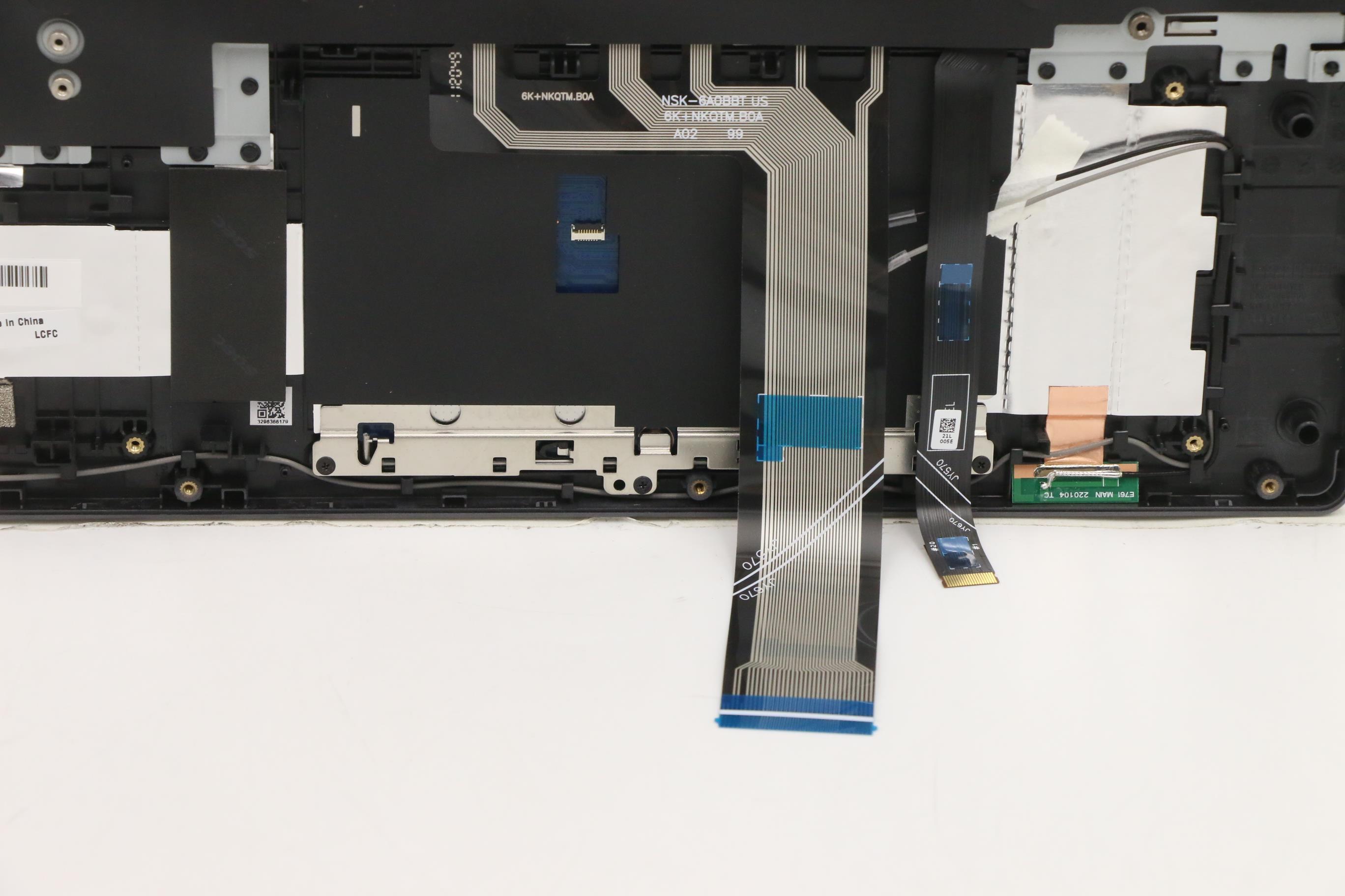 5CB1H78509 - Original Lenovo Keyboard with Upper Cover (Palmrest), English, 82RE, SG RGB