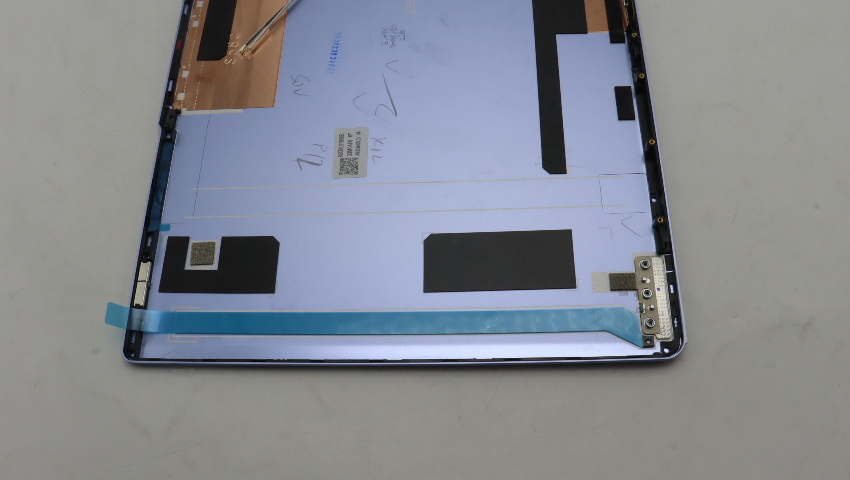 5CB1L10786 - Original Lenovo COVER LCD Cover W/Ant C82XD T30IR AL VT