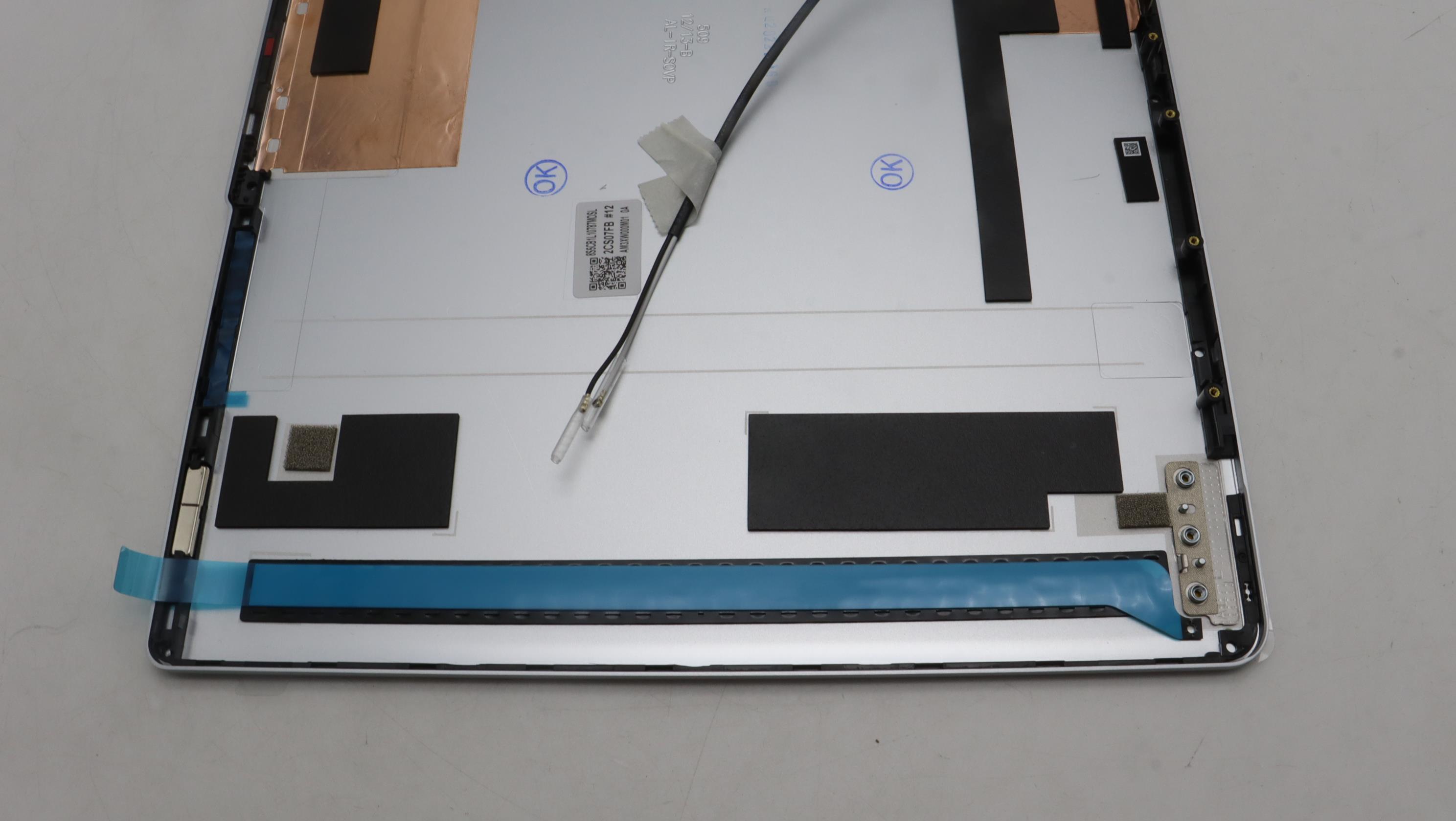 5CB1L10787 - Original Lenovo COVER LCD Cover W/Ant C82XD T24IR AL CG
