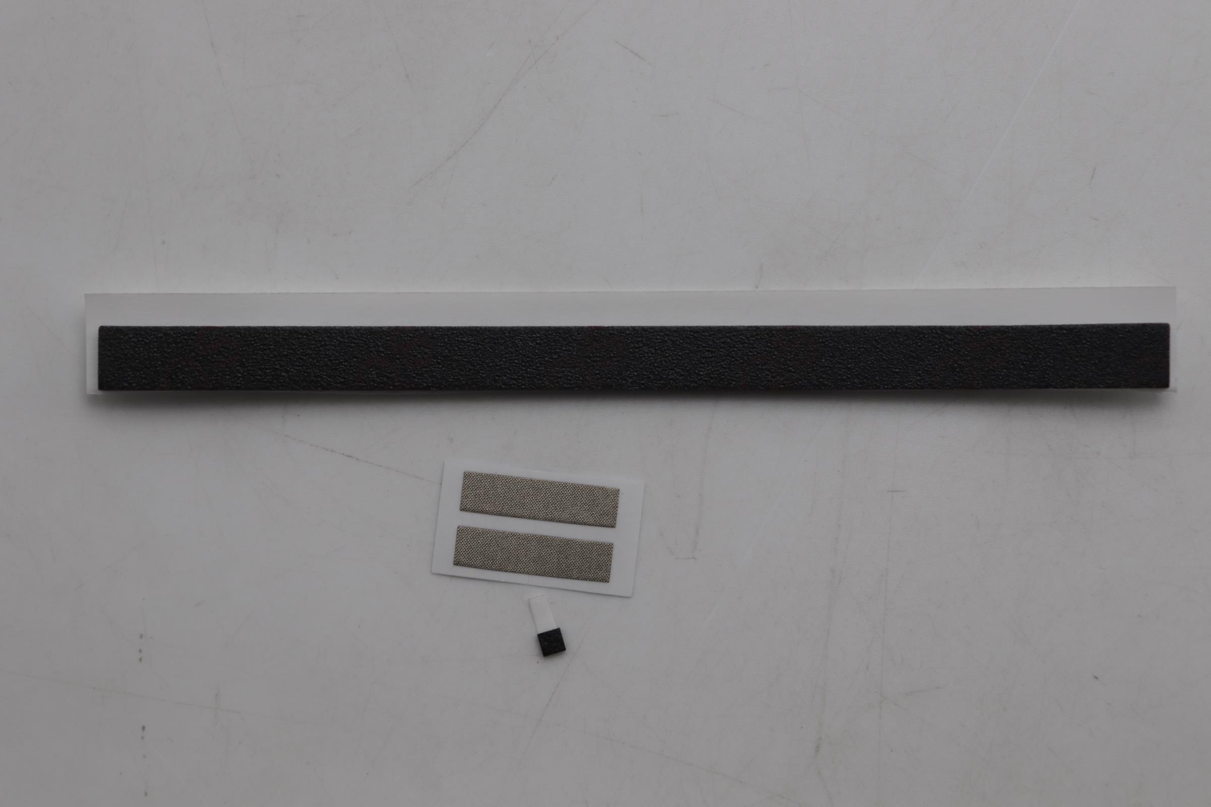 5CB1M21588 - Original Lenovo COVER FRU A COVER, CS 2.4T BK Fenrir3