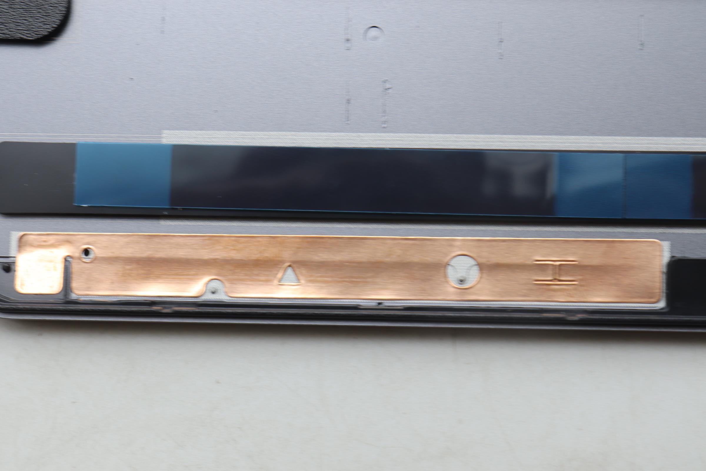 5CB1S50829 - Original Lenovo Cover L 83L0 A_Cover BLG