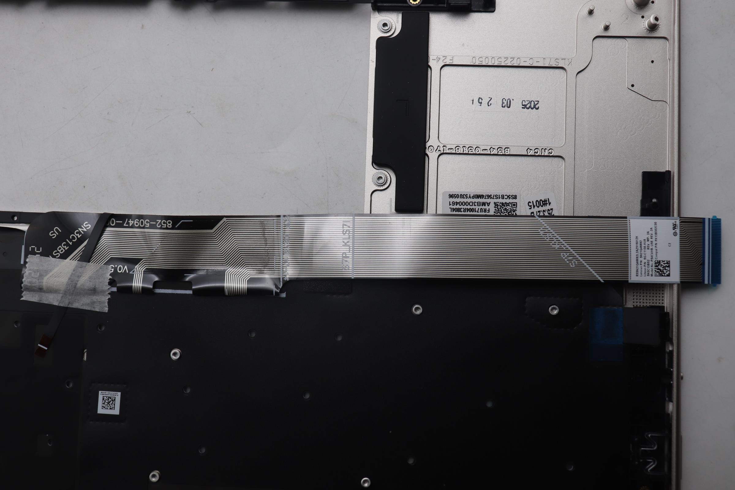 5CB1S75674 - Original Lenovo Keyboard with Upper Cover (Palmrest) ENG C 83JX SSH NPS