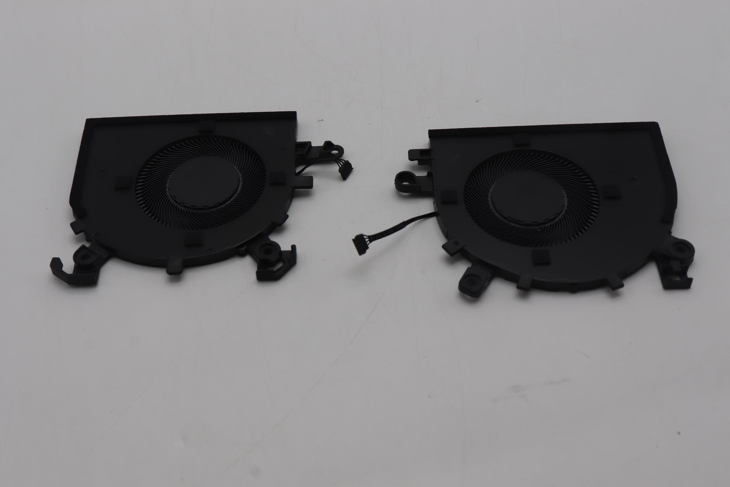 5F10S14186 - Original Lenovo System Fan L83HM FCN