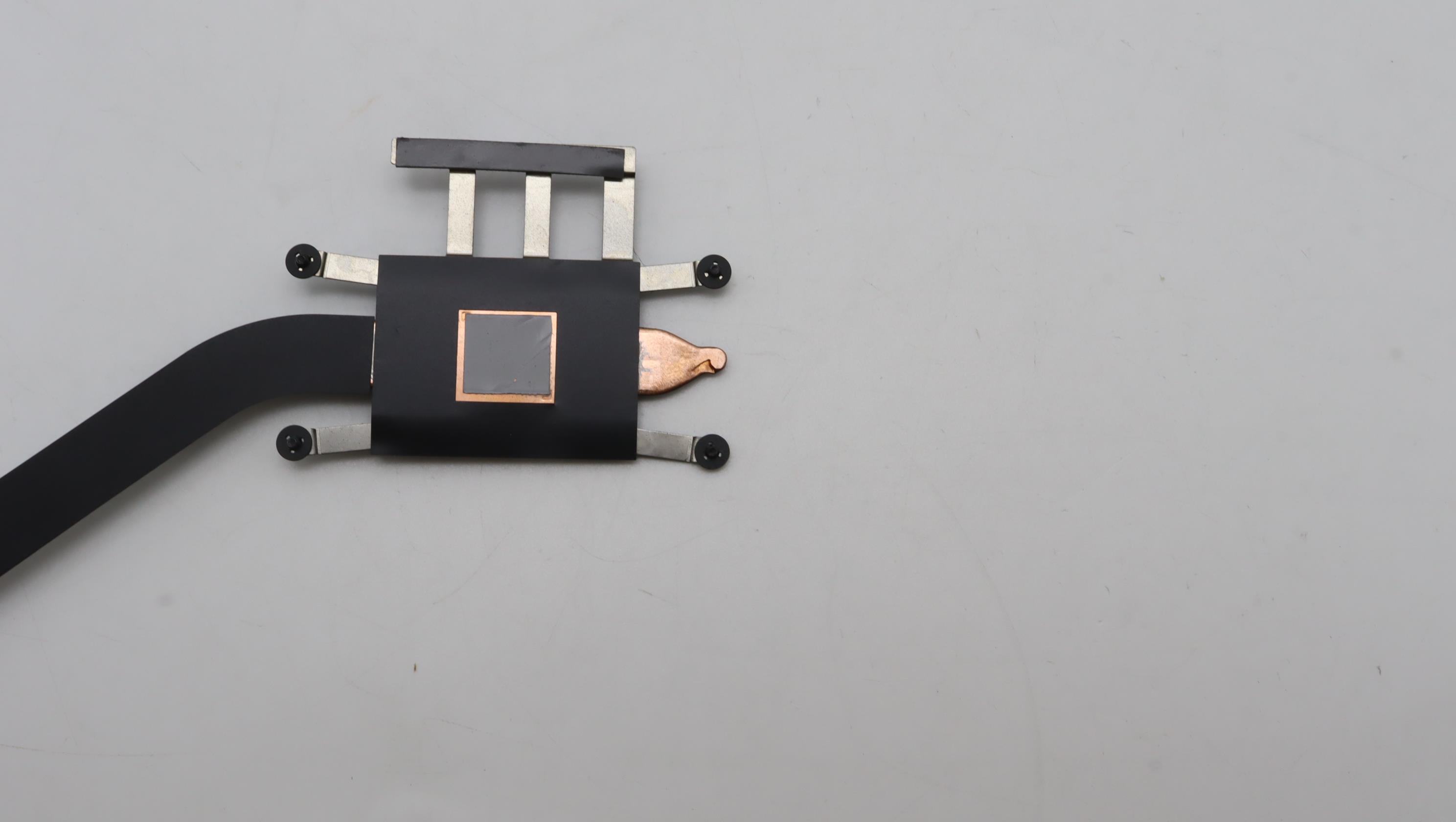 5H40S20810 - Original Lenovo HEATSINK Heatsink L 82XR AVC