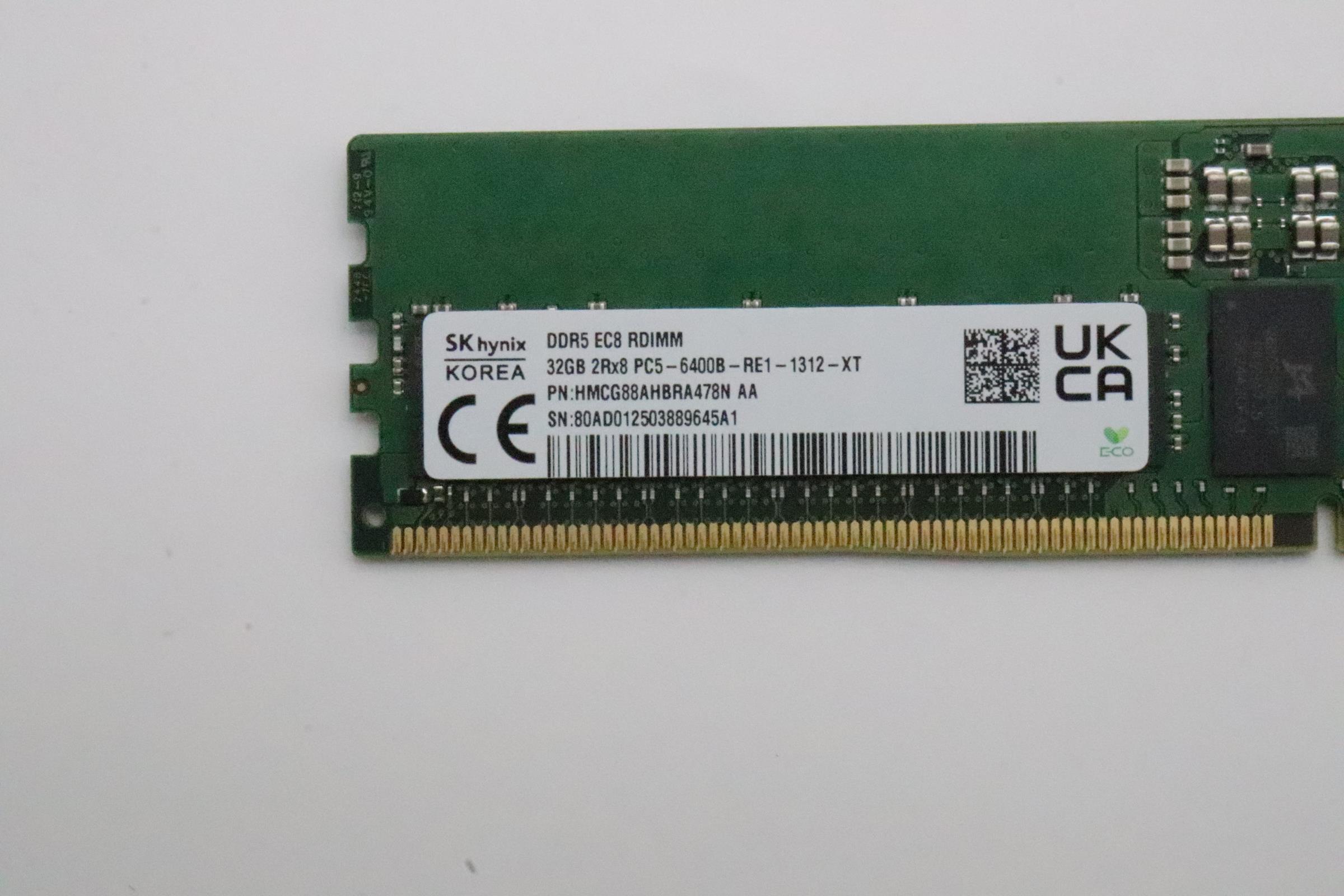 5M31Q38873 - Original Lenovo MEMORY RDIMM,32GB,DDR5,6400,Hynix