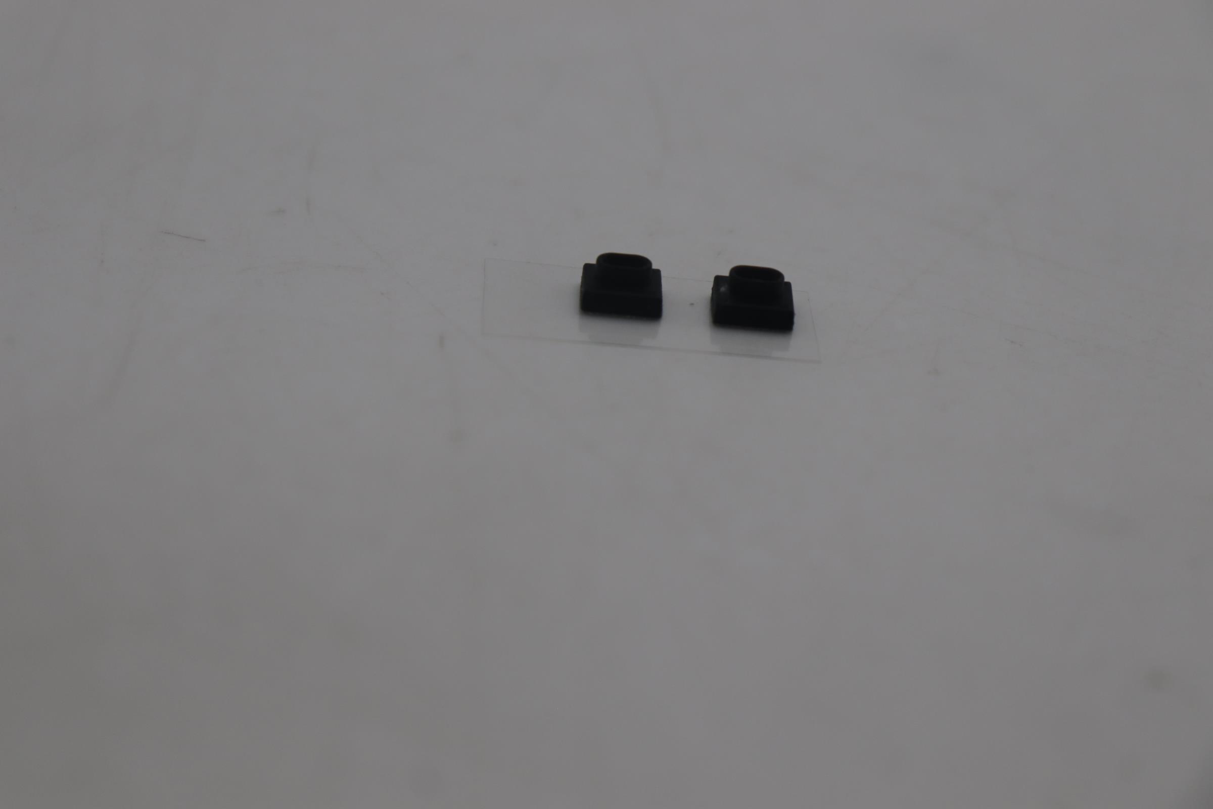 5R61A19648 - Original Lenovo RUBBER FRU RUBBER, MIC, RGB, BLANC COOK