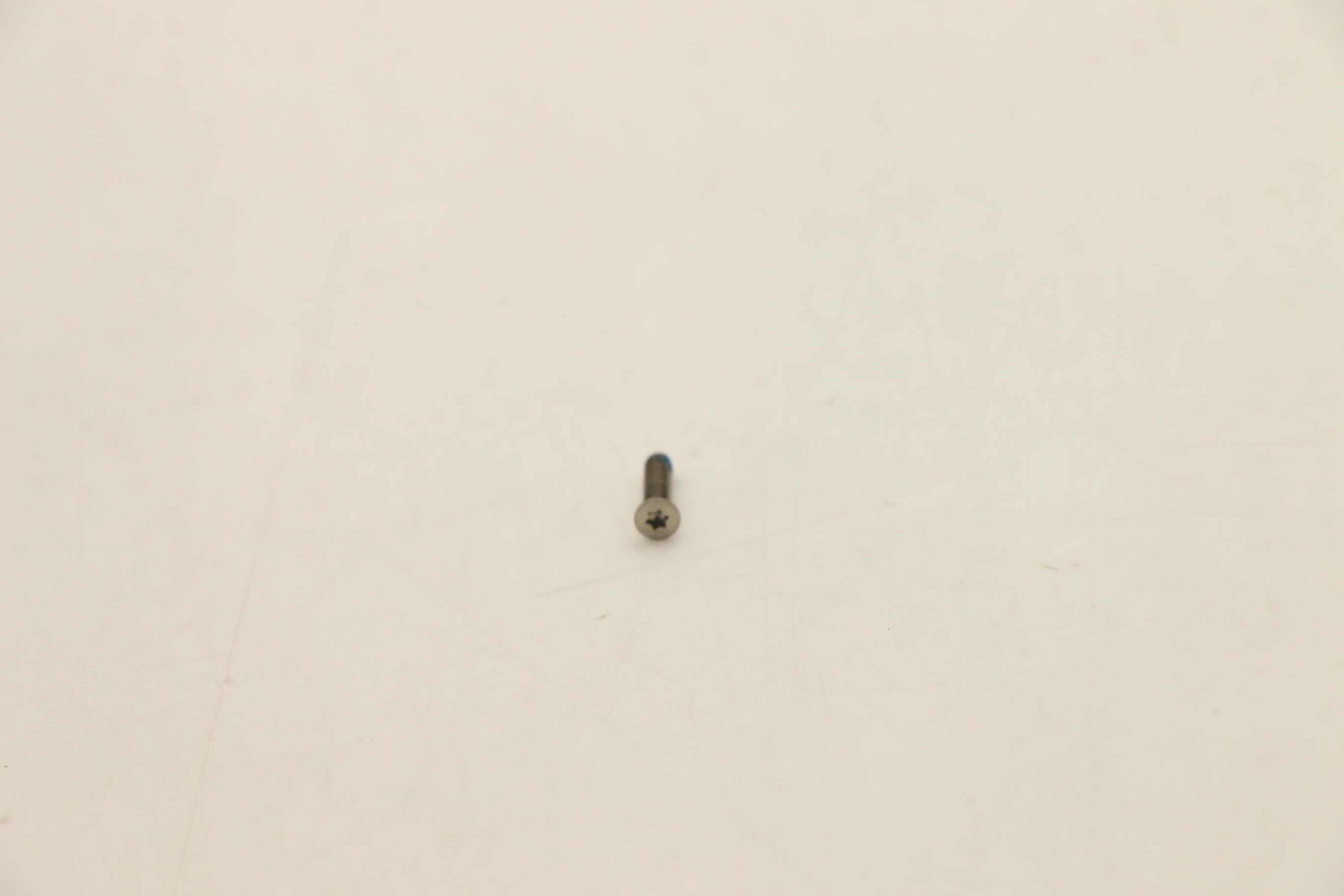 5S10S35384 - Original Lenovo SCREW Screw L 82LU 2.0D0.5+7.1L