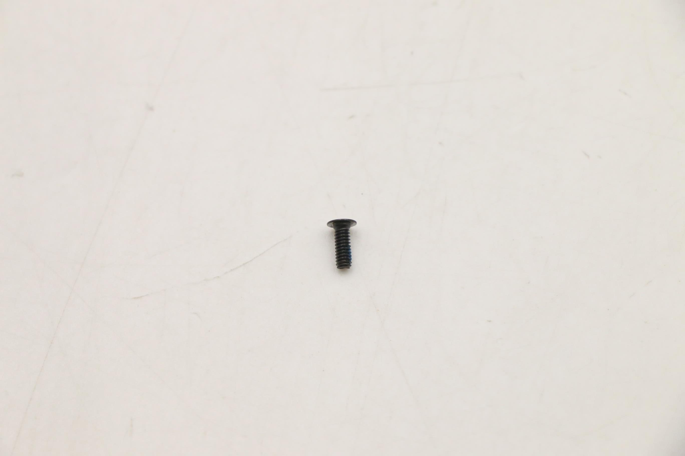 5S10S35395 - Original Lenovo SCREW SCREW L 82SV 5.5L SG