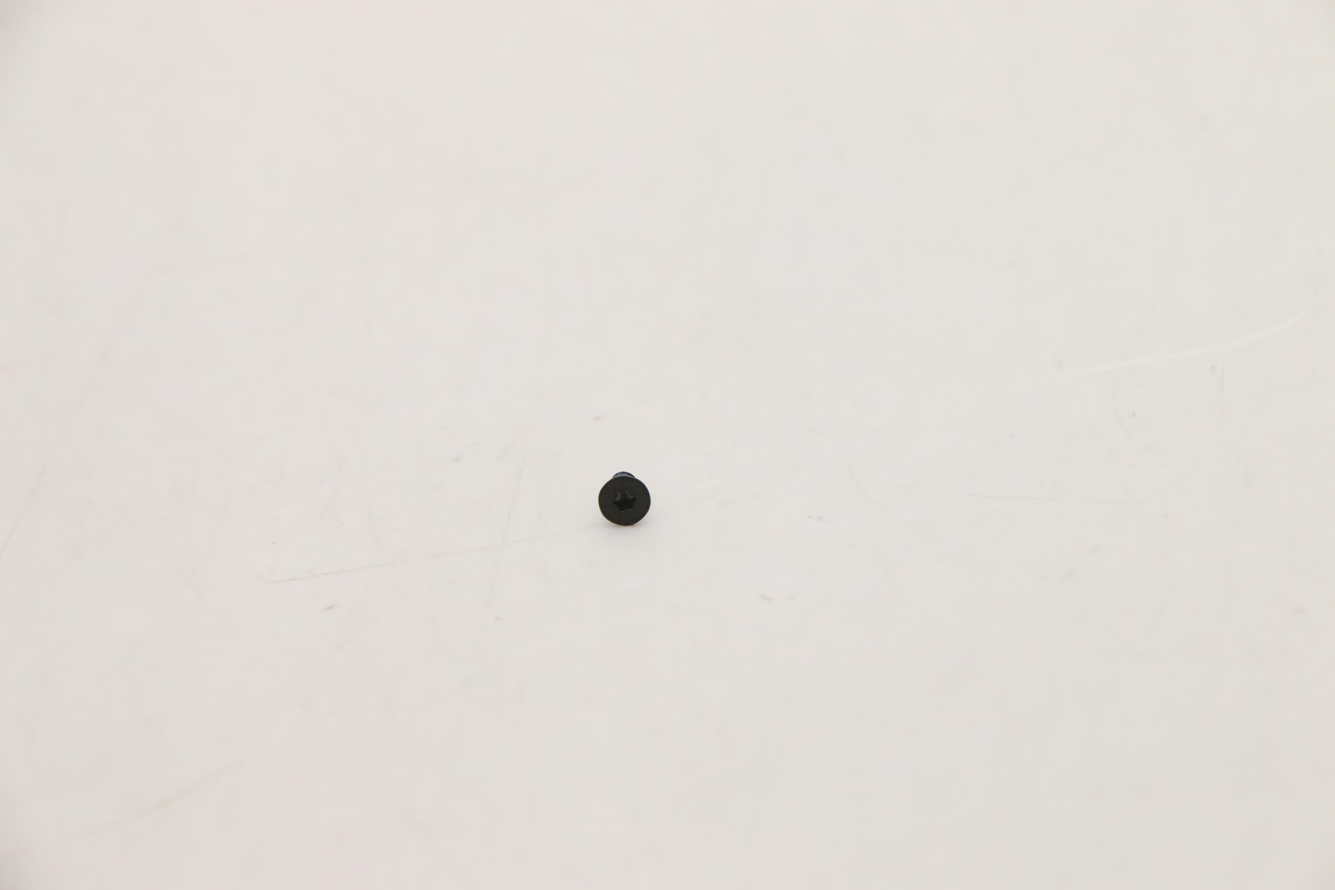 5S10S35396 - Original Lenovo SCREW SCREW L 82SV 3.5L SG
