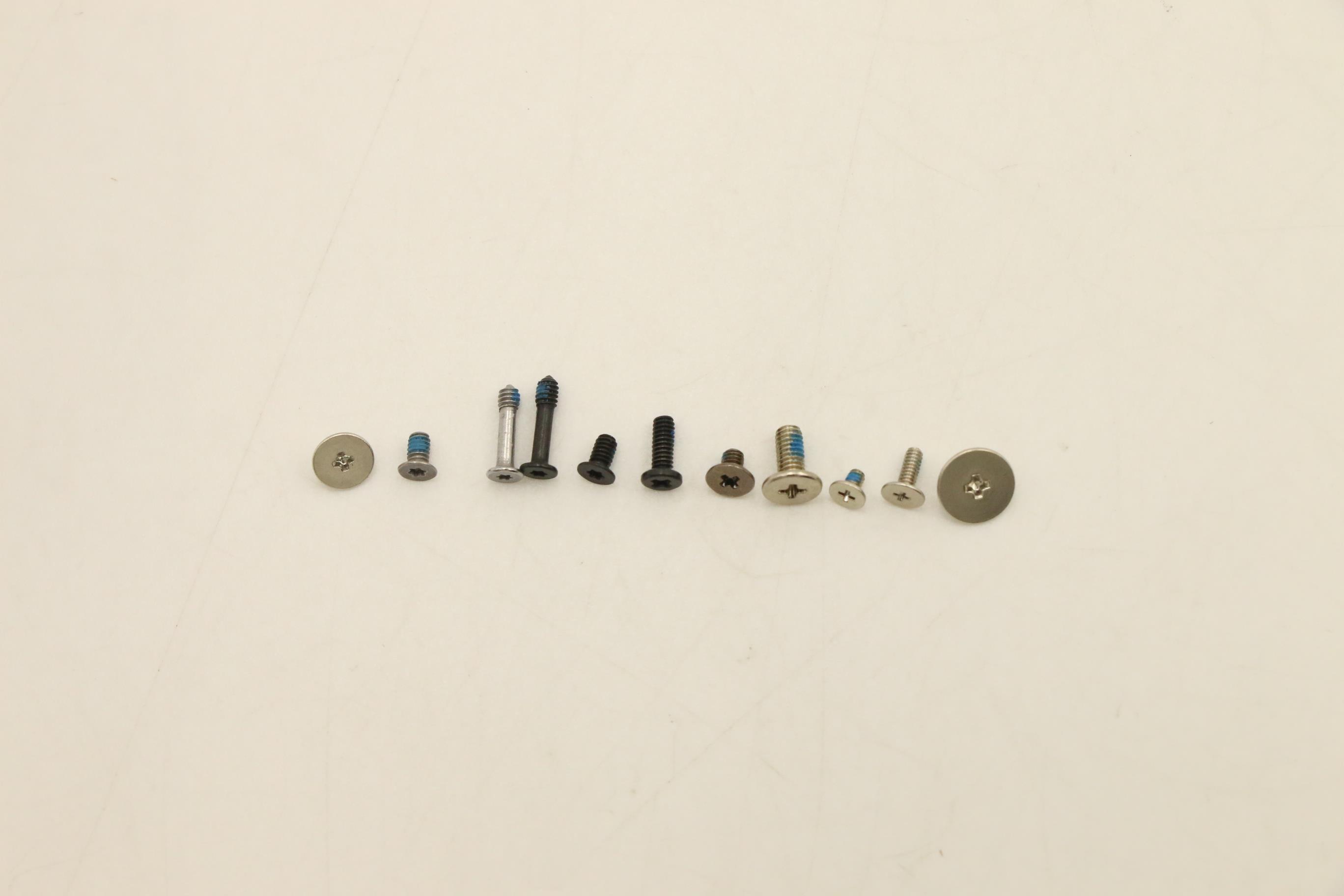 5S10S35421 - Original Lenovo SCREW Screw Pack C 82SD