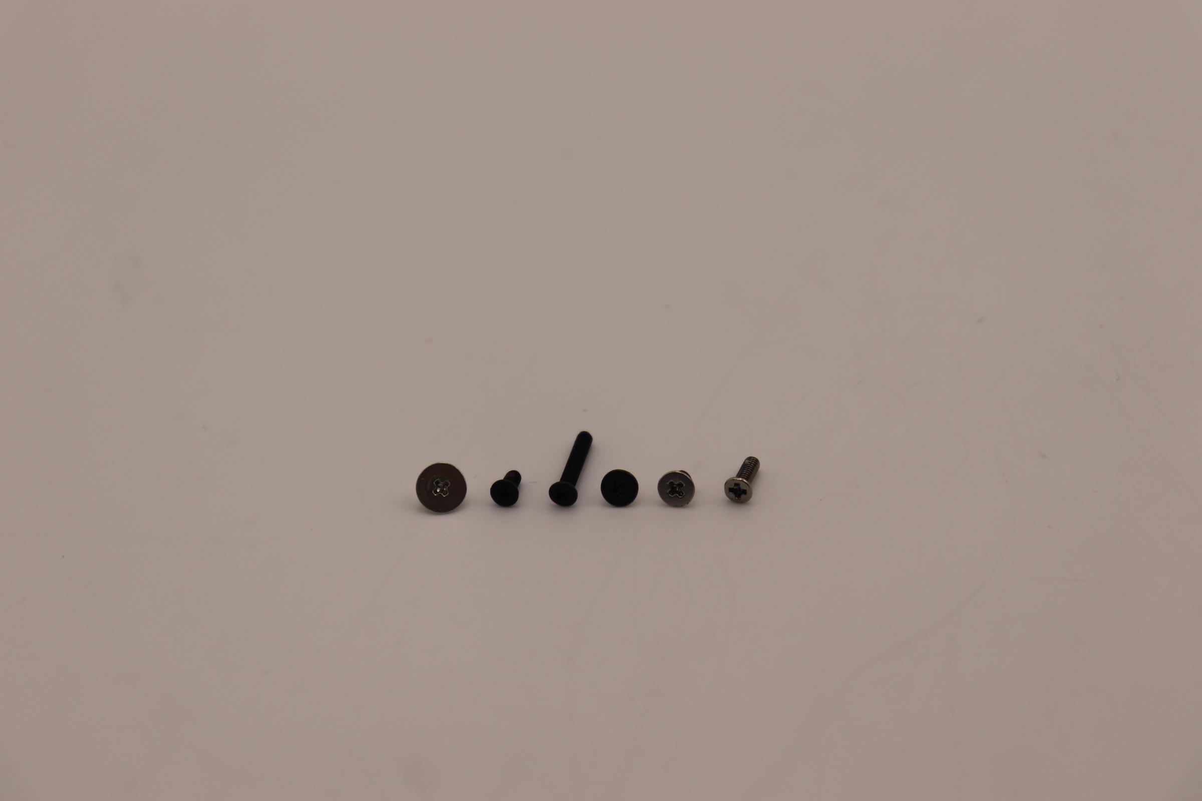 5S10S35423 - Original Lenovo SCREW Screw Pack C 82SA