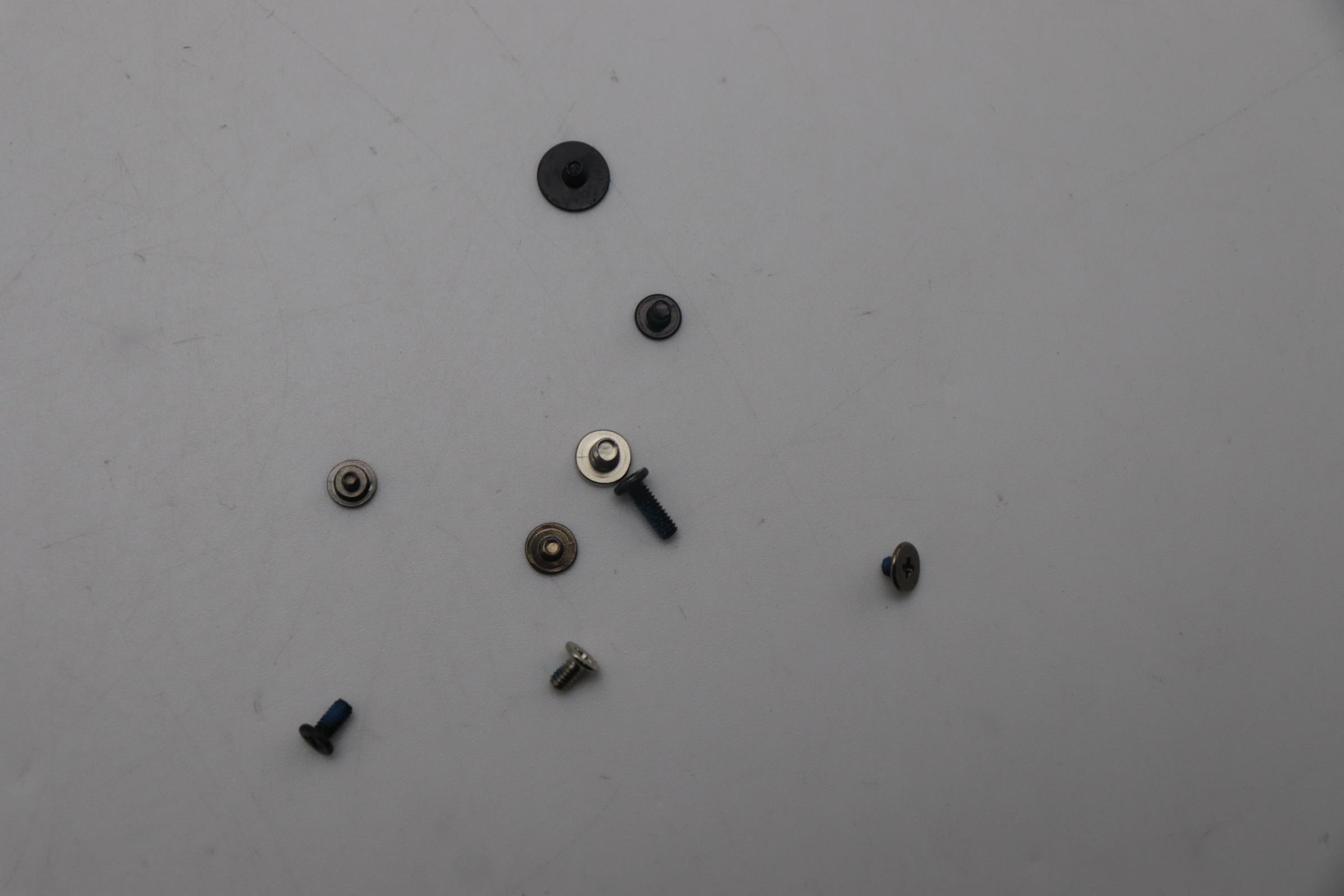 5S10S35650 - Original Lenovo SCREW Screw L 83E5 KITS