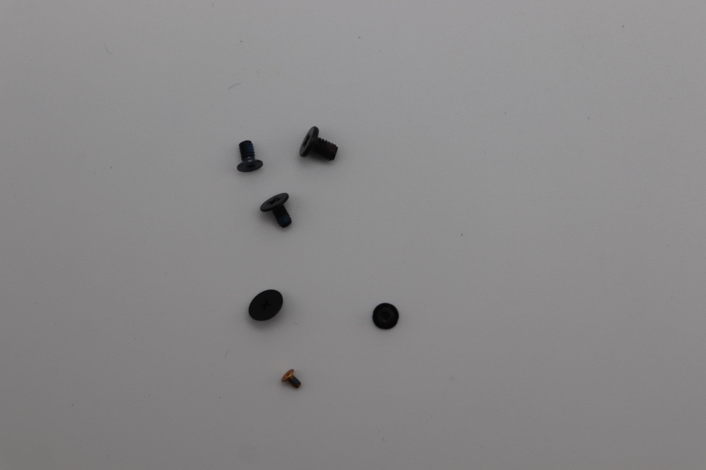 5S10S35665 - Original Lenovo SCREW Screw Pack L83ED