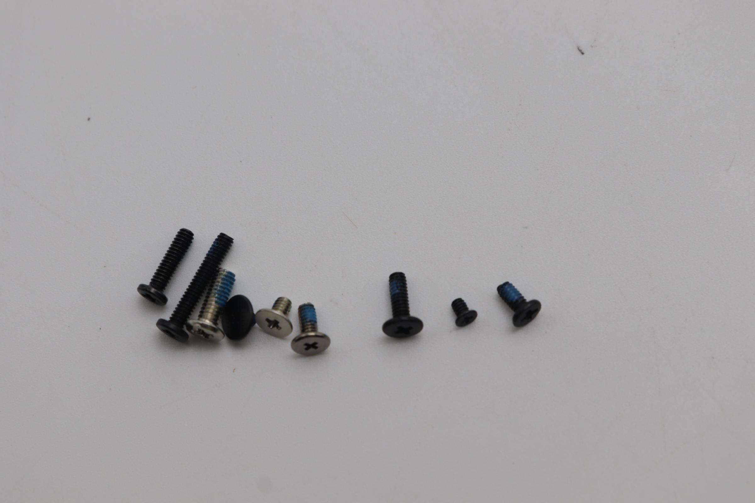 5S10S35673 - Original Lenovo SCREW Screw L 83JJ KITS
