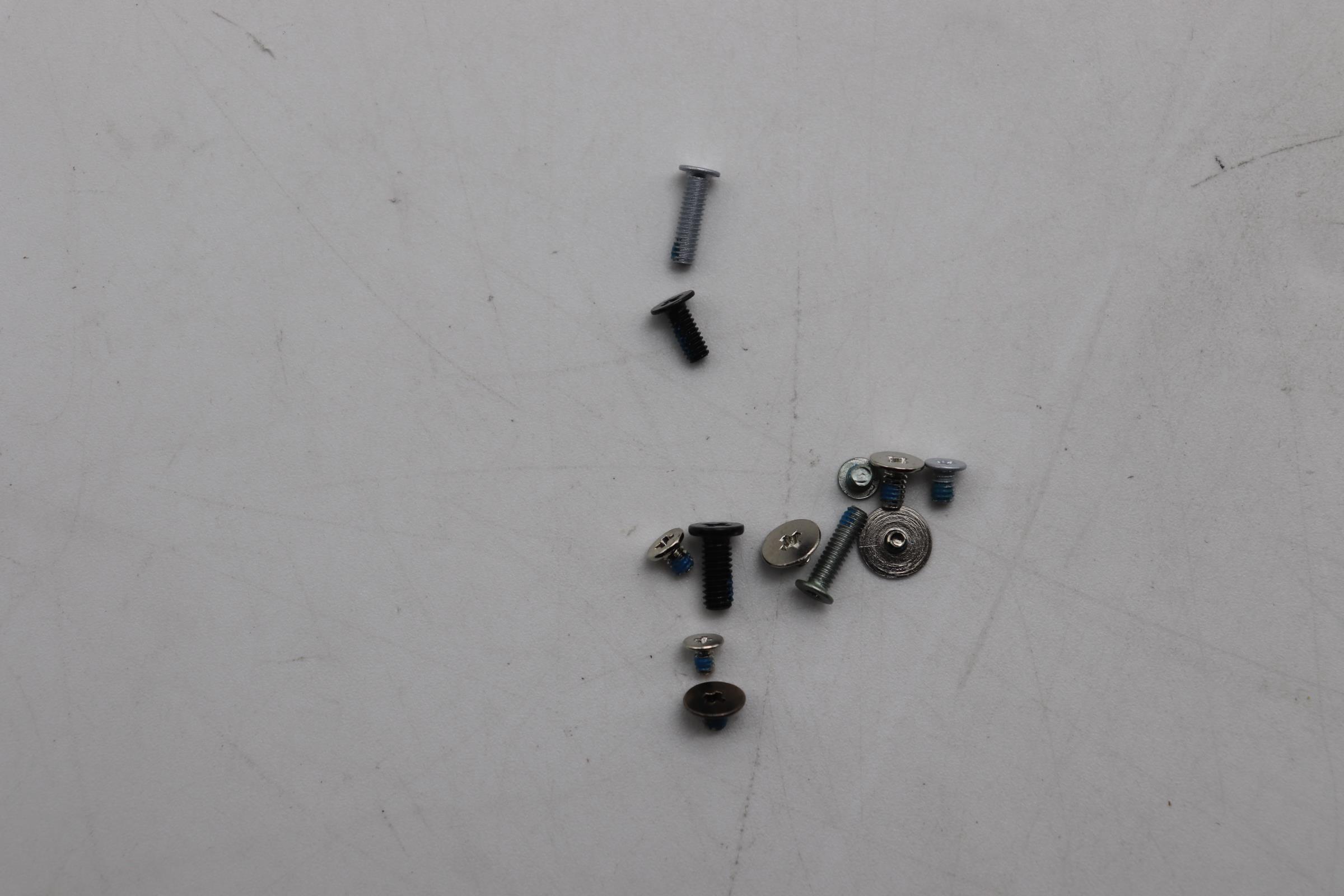 5S10S35714 - Original Lenovo Screw Pack W 83J3