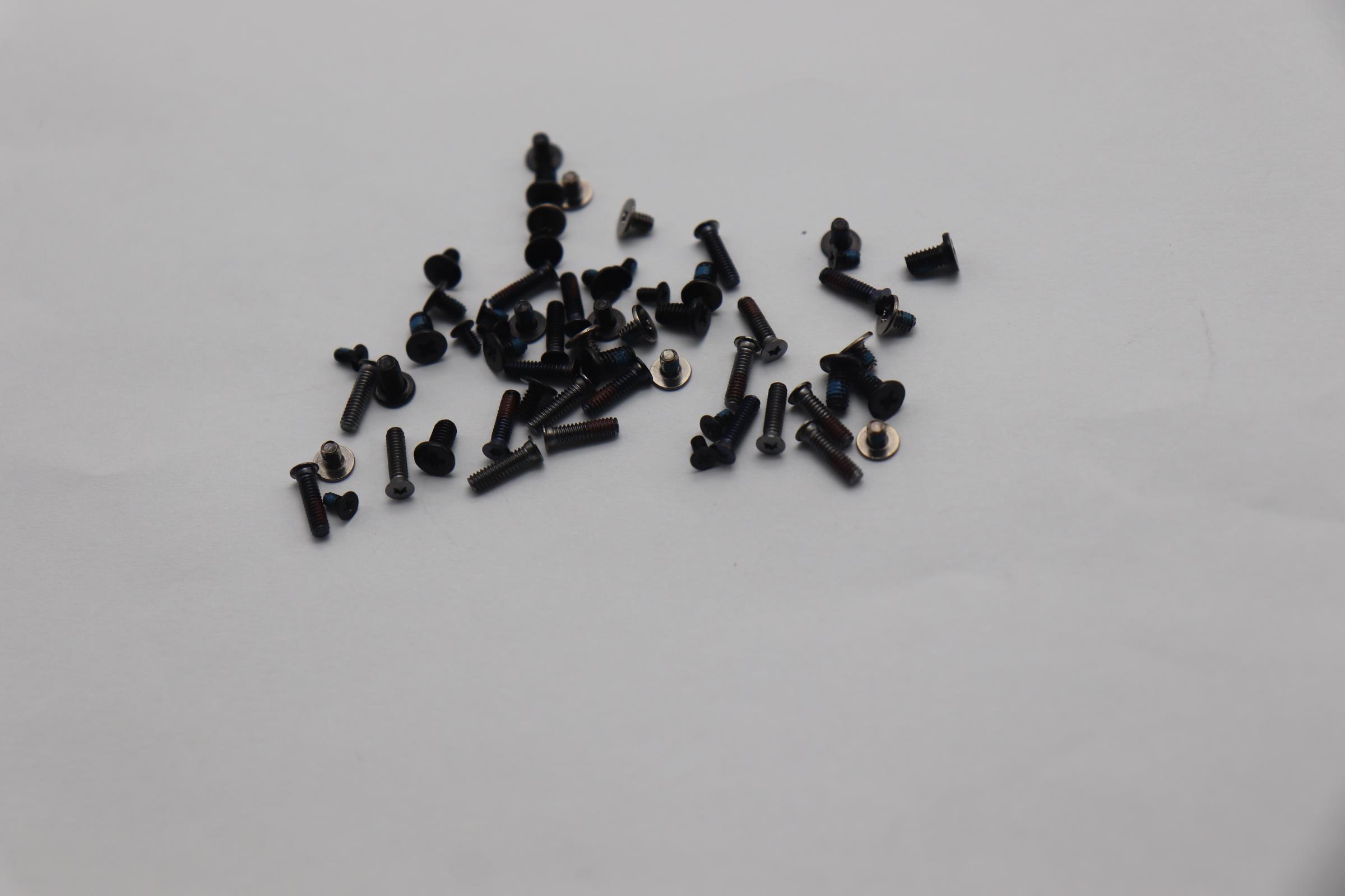 5S10S35747 - Original Lenovo Screw L 83LC Kits