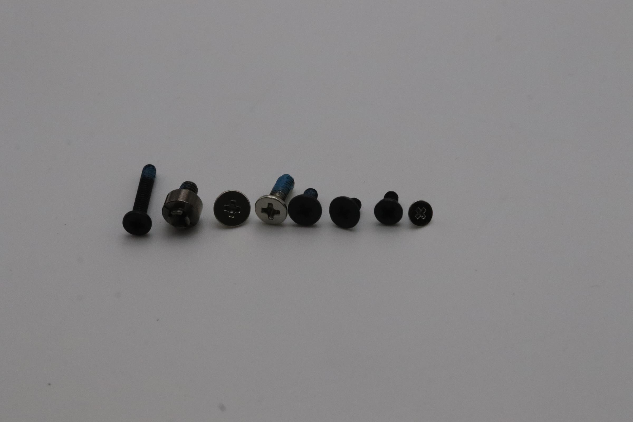 5S10S35814 - Original Lenovo Screw L 83F2 KITS