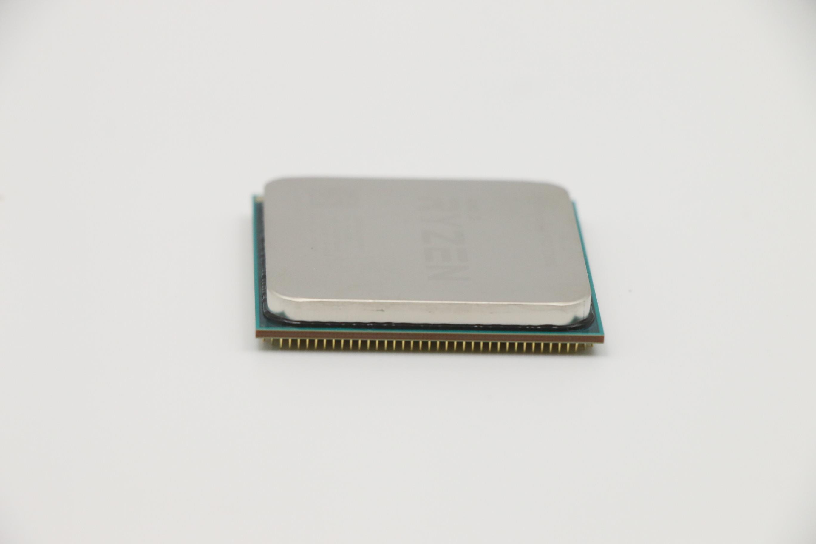 5SA0U56074 - Original Lenovo AMD Ryzen3 PRO 3200G 3.6GHz/4C/4M/65W AM4