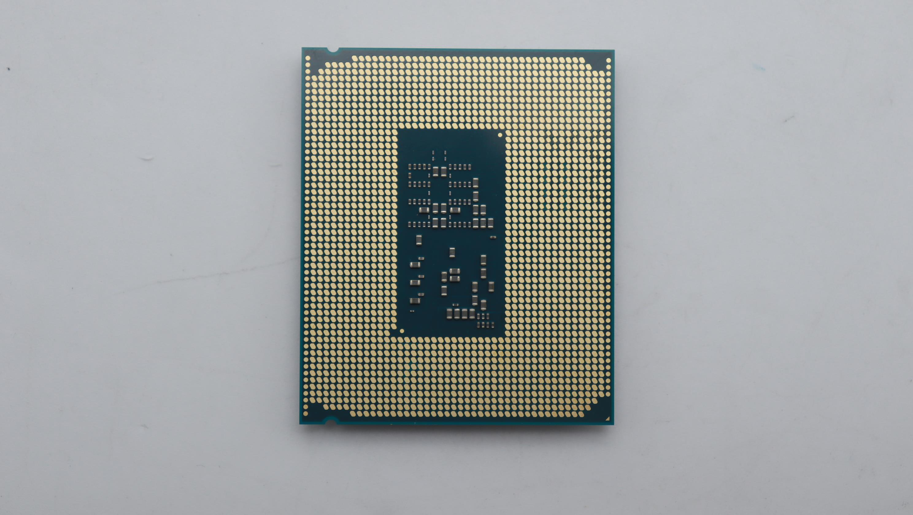5SA1Q43701 - Original Lenovo SP Core U3 205 3.8G 8C 8T