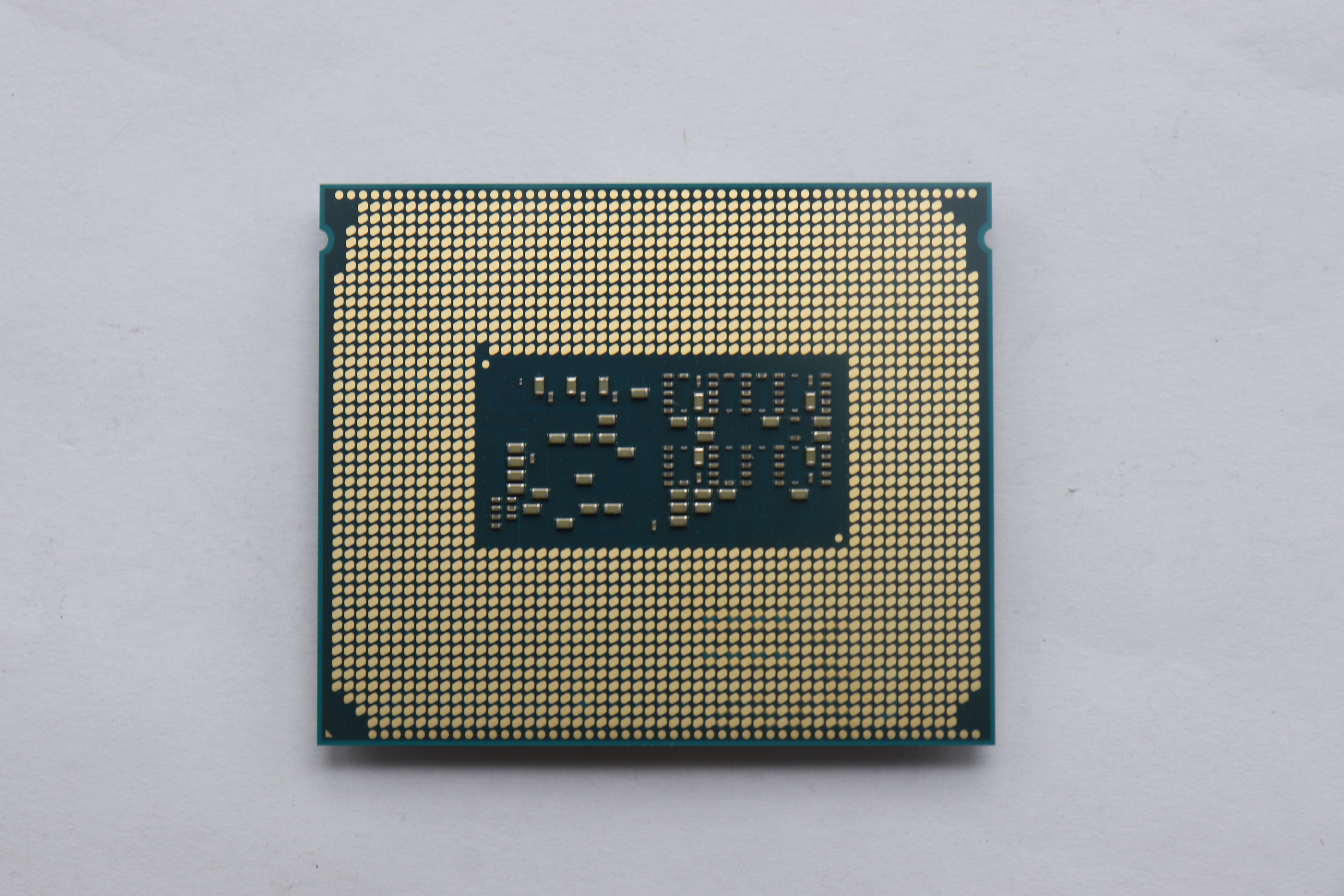 5SA1Q44698 - Original Lenovo SP Core U5 225 3.3G 10C 10T