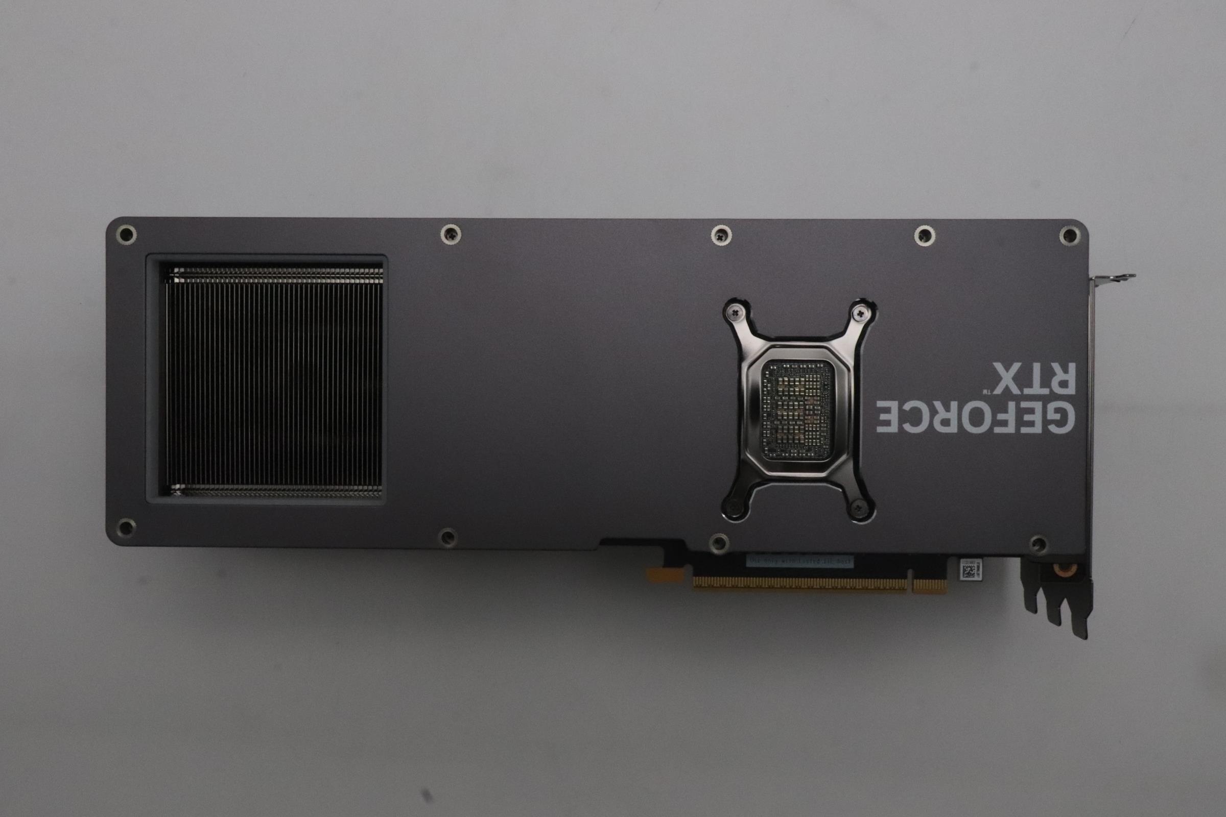 5V11K41560 - Original Lenovo VIDEO_CARD PCP@RTX5080@16G/D7/3DP/H/1u