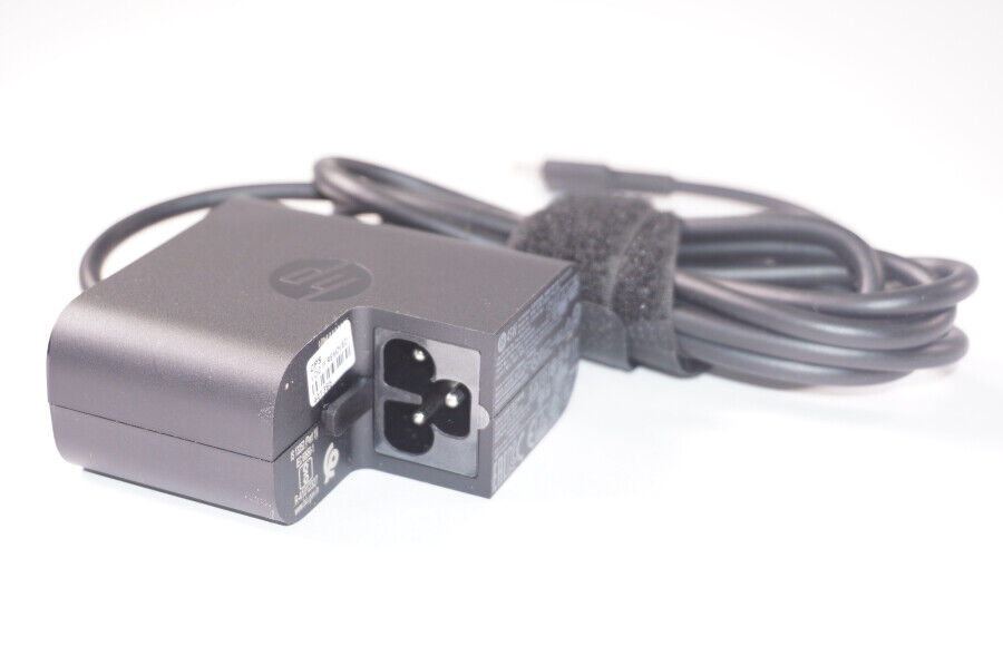 L32390-001 - Original HP Charger 45W USB-C, AC Adapter, nPFC WallMnt (Includes 0.5m Power Cord)