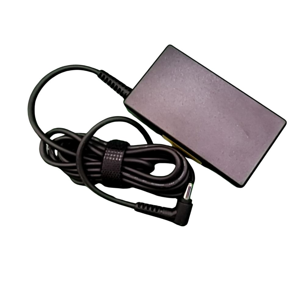 P000834070 - Original Dynabook AC ADAPTOR-L 3P 45W 2.37A