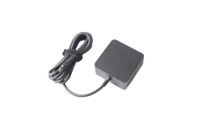 Dynabook 65W charger P000845920